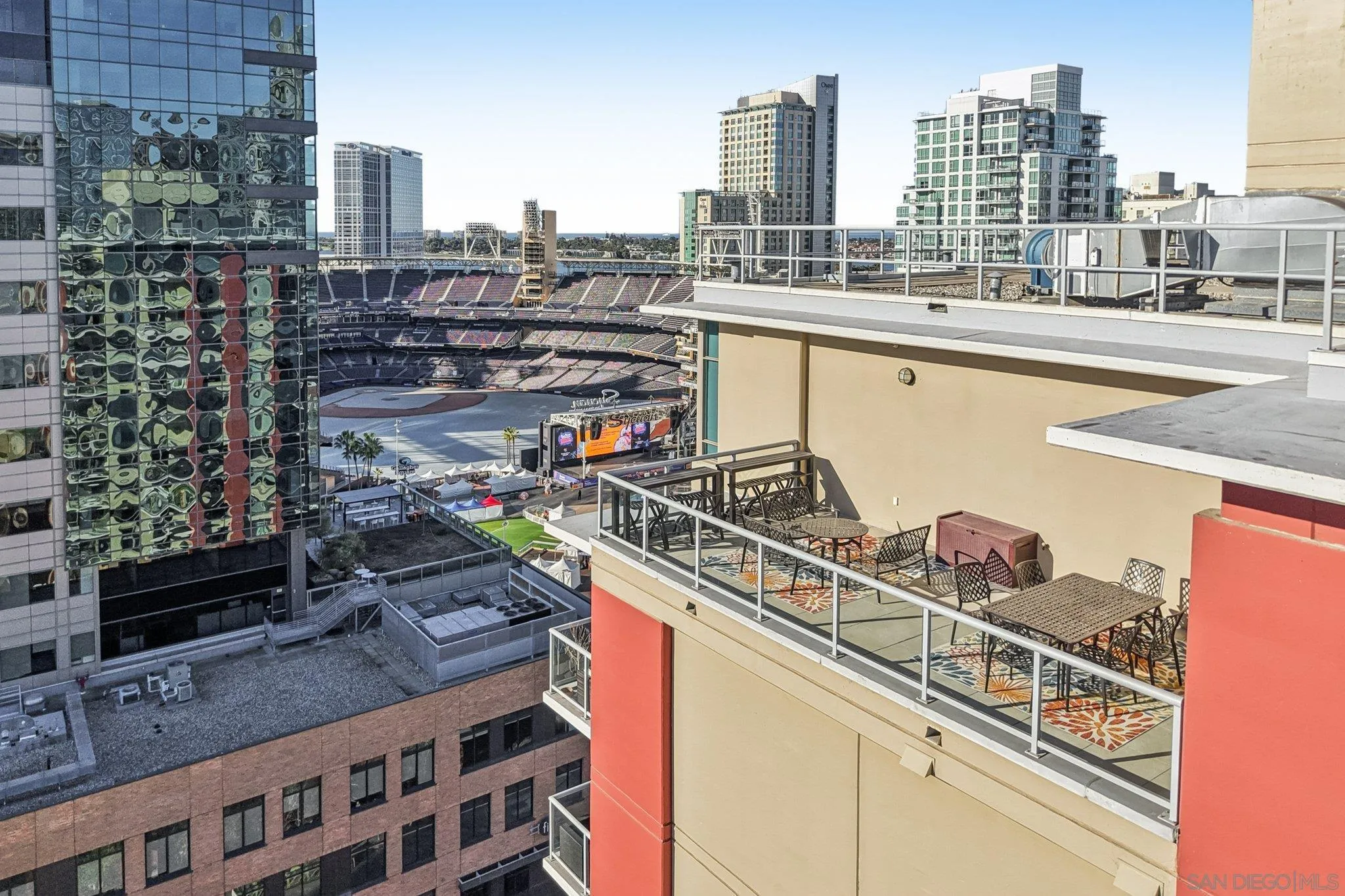 https://cdn.realtyfeed.com/cdn/127/260005381/e381e02ebe7241c199296089e83fcfed.webp