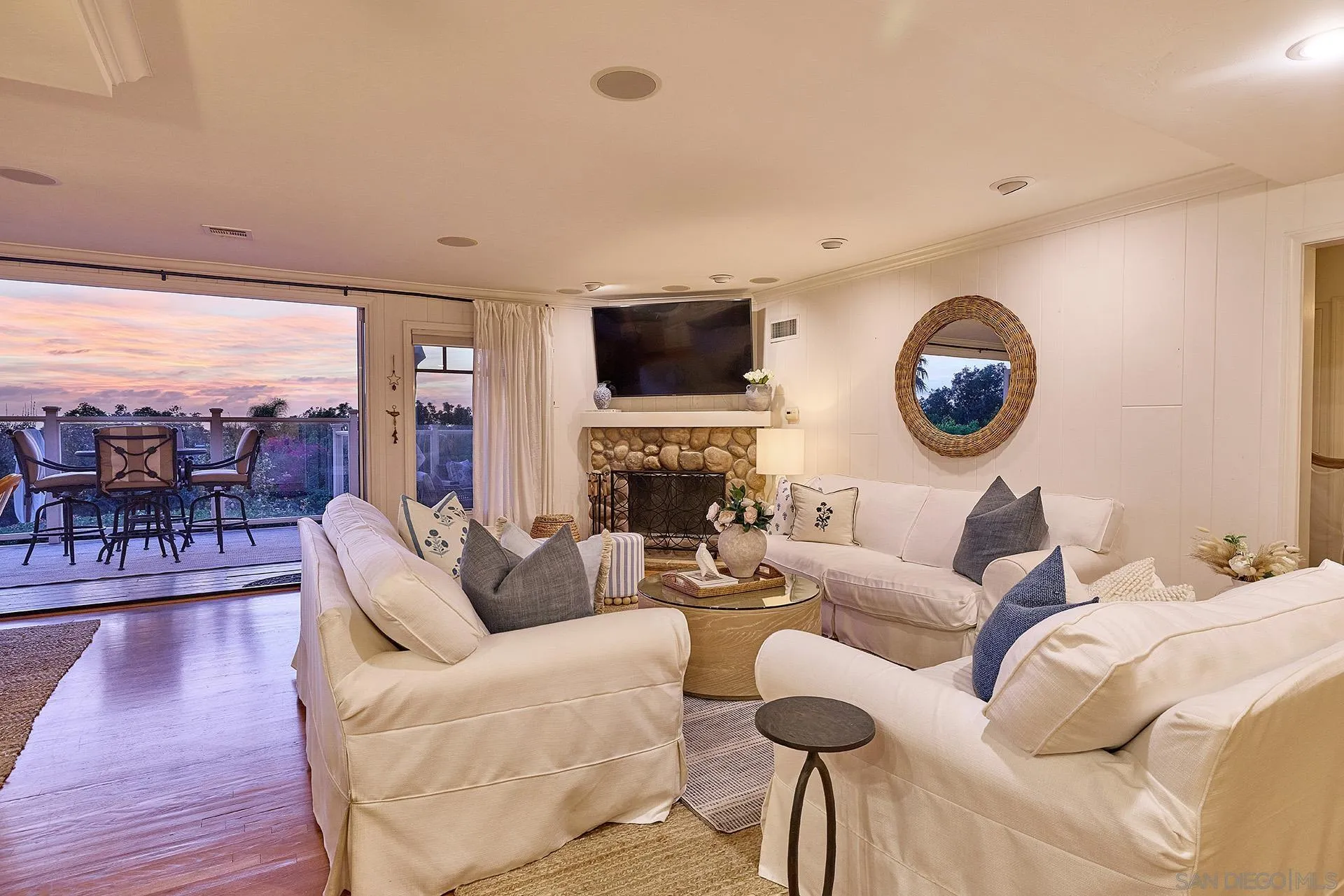 https://cdn.realtyfeed.com/cdn/127/260005382/088bf2073efaa79206186cc21ec052e8.webp