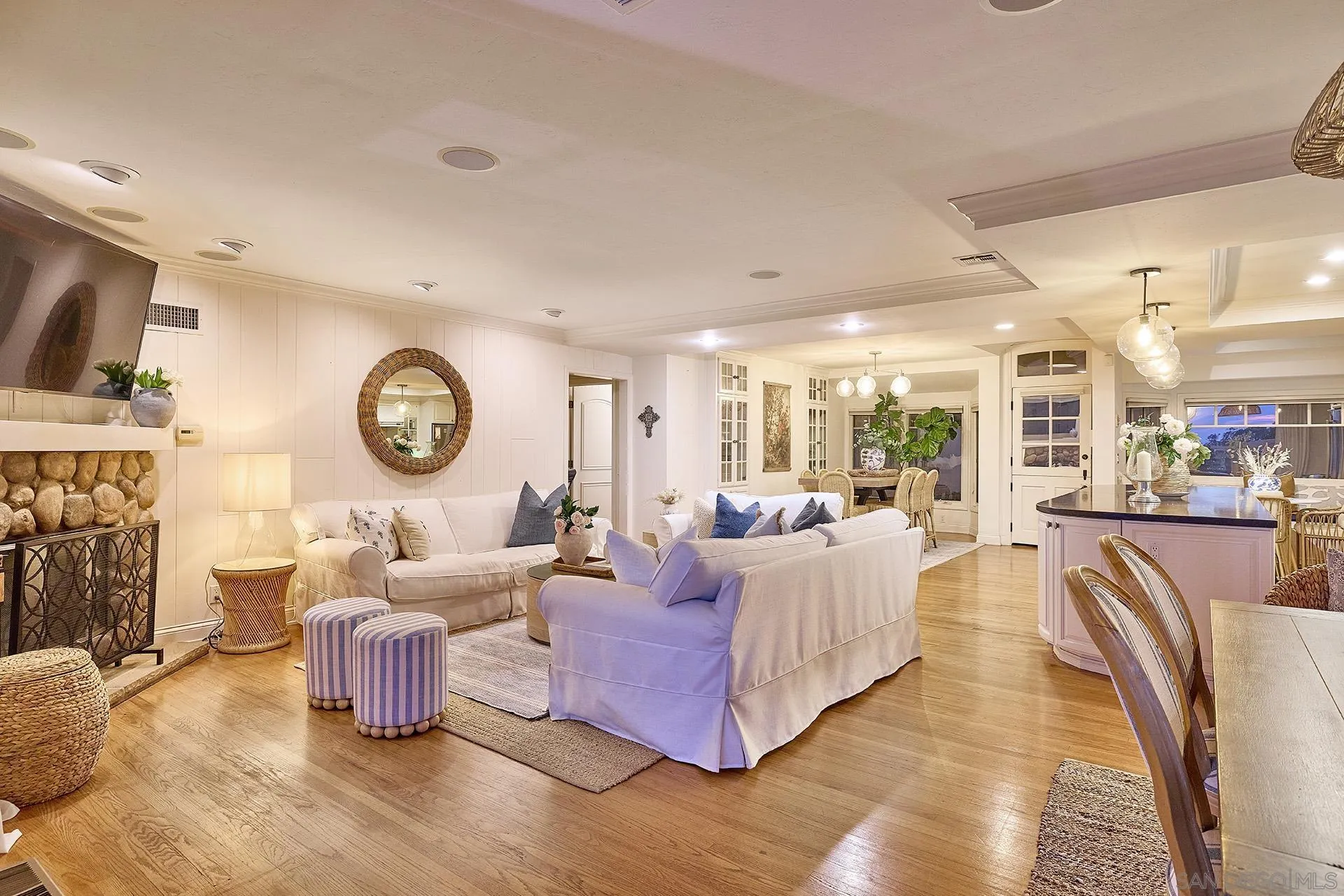 https://cdn.realtyfeed.com/cdn/127/260005382/c91f4d9556a34a97060f2fbf884abf34.webp
