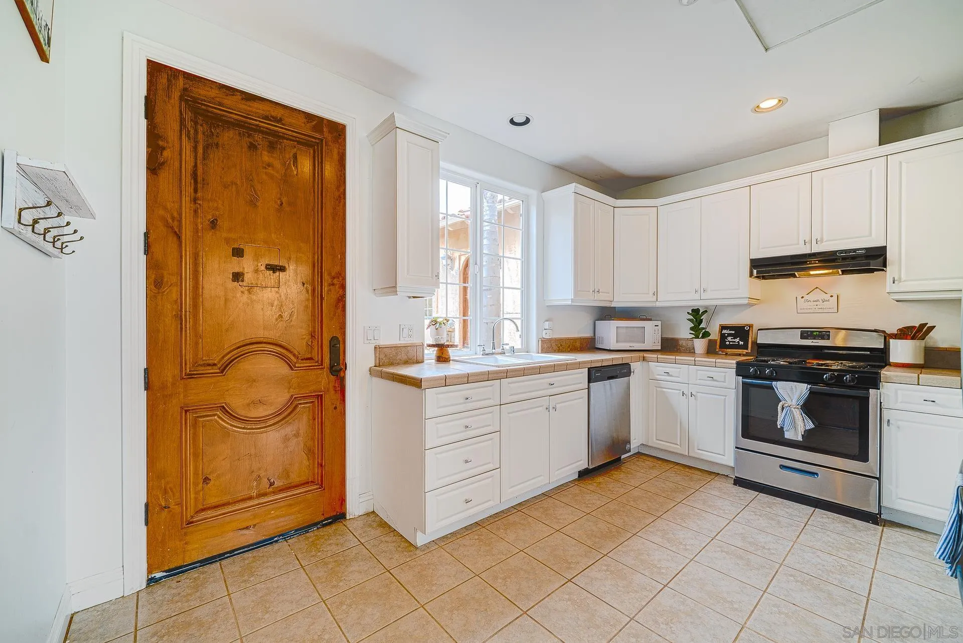 https://cdn.realtyfeed.com/cdn/127/260005384/272fc89c38423aab0e7e72c3c37282a5.webp