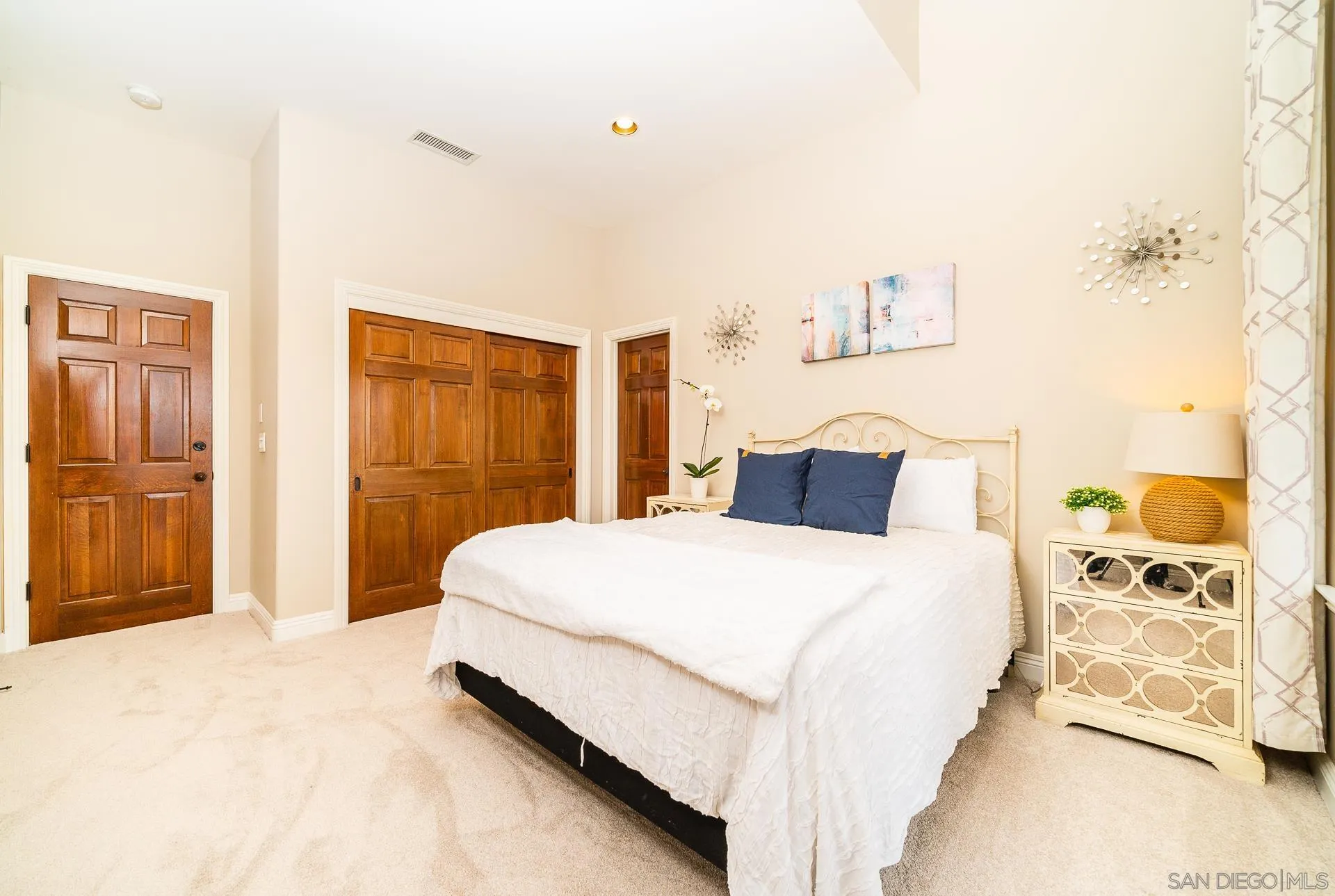 https://cdn.realtyfeed.com/cdn/127/260005384/2c9b88c51f6636fa06d0a15d17b572d6.webp