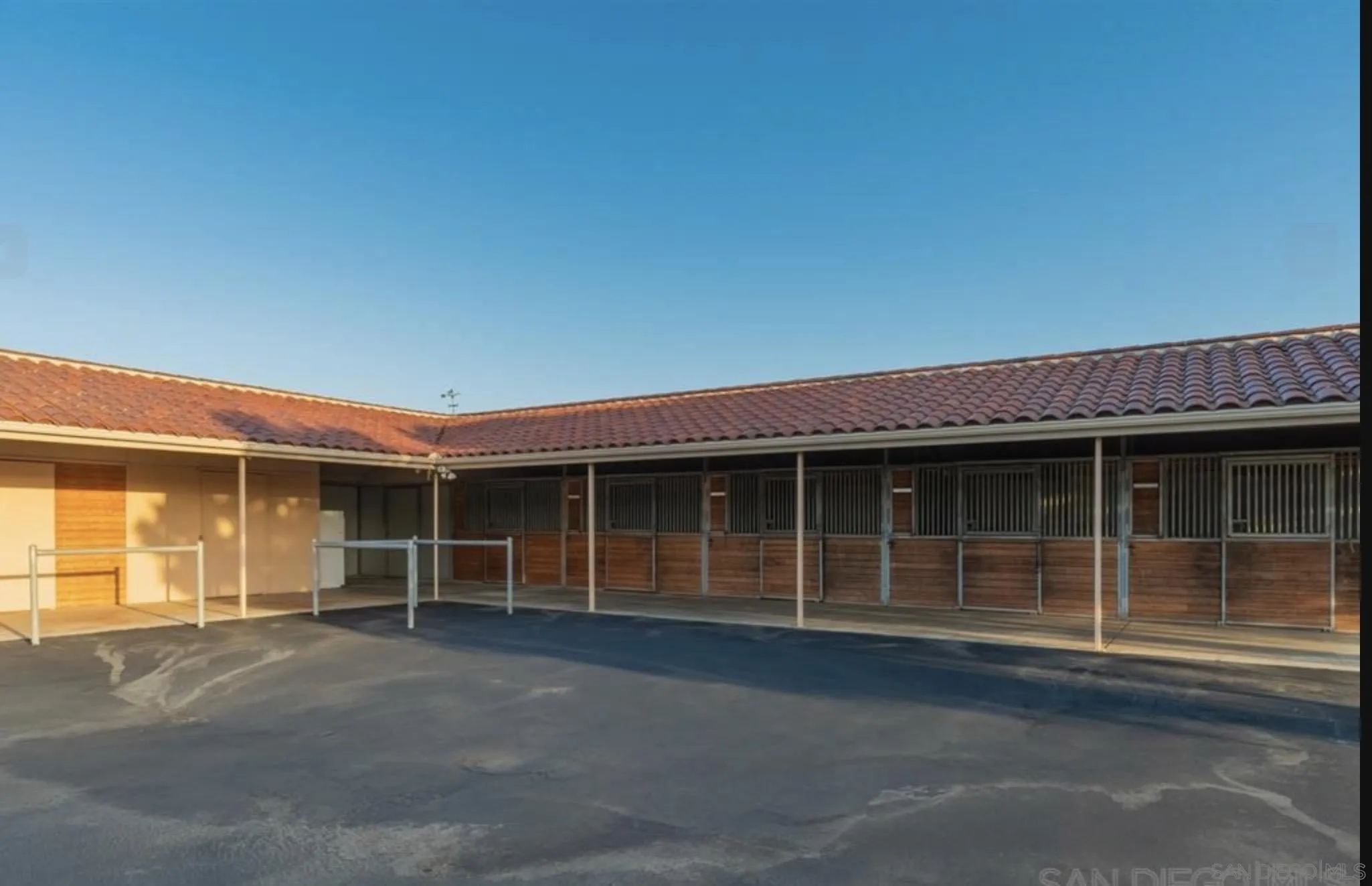 https://cdn.realtyfeed.com/cdn/127/260005384/4d70b151e6c486befa59789a95cda738.webp