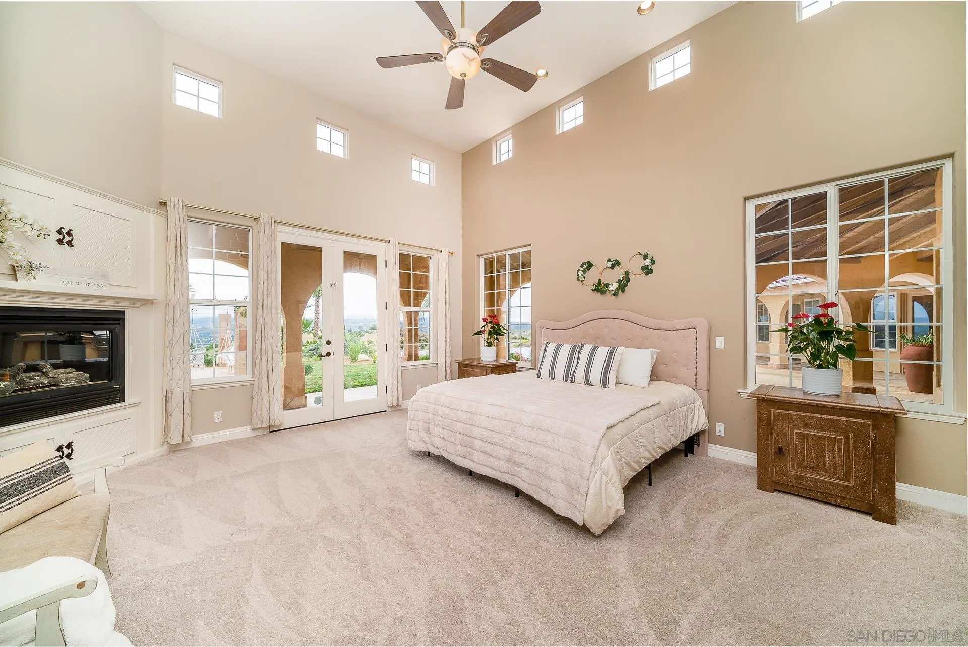 https://cdn.realtyfeed.com/cdn/127/260005384/6f8637eb48263d5c7e170d1f9aa605de.webp