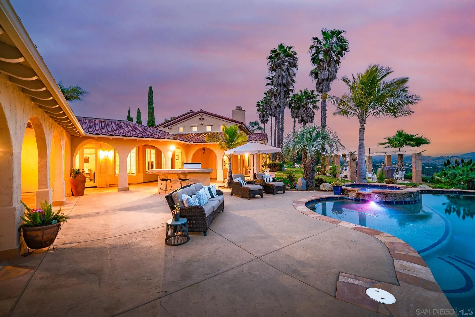 https://cdn.realtyfeed.com/cdn/127/260005384/7328dd198e117c010b510b37a6ccec15.webp