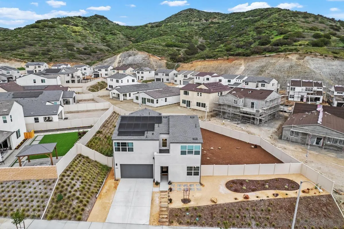 https://cdn.realtyfeed.com/cdn/127/260005385/08653a5c18e265917e3a50206654131b.webp