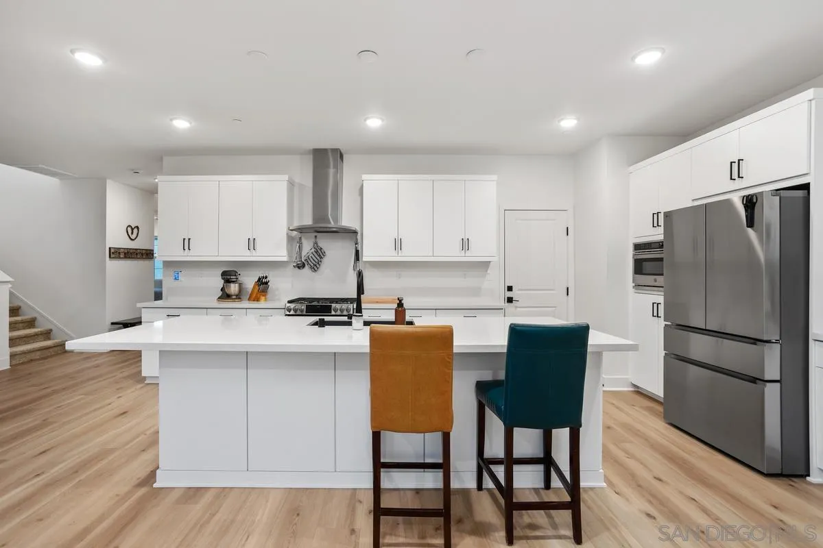 https://cdn.realtyfeed.com/cdn/127/260005385/69e6659ee7a5768fdbc9289394b7e7a7.webp