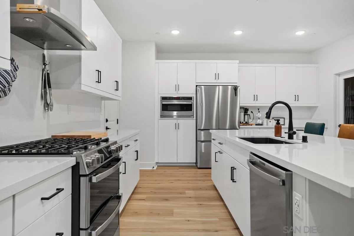 https://cdn.realtyfeed.com/cdn/127/260005385/7053af40ae15f5f99bf463061c7e8033.webp