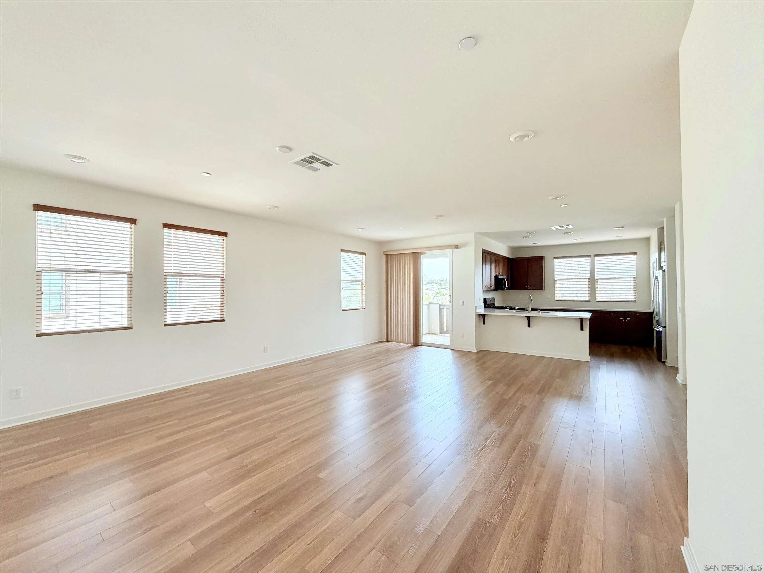 Photo #15: 260005387 Listing: Photo #15
