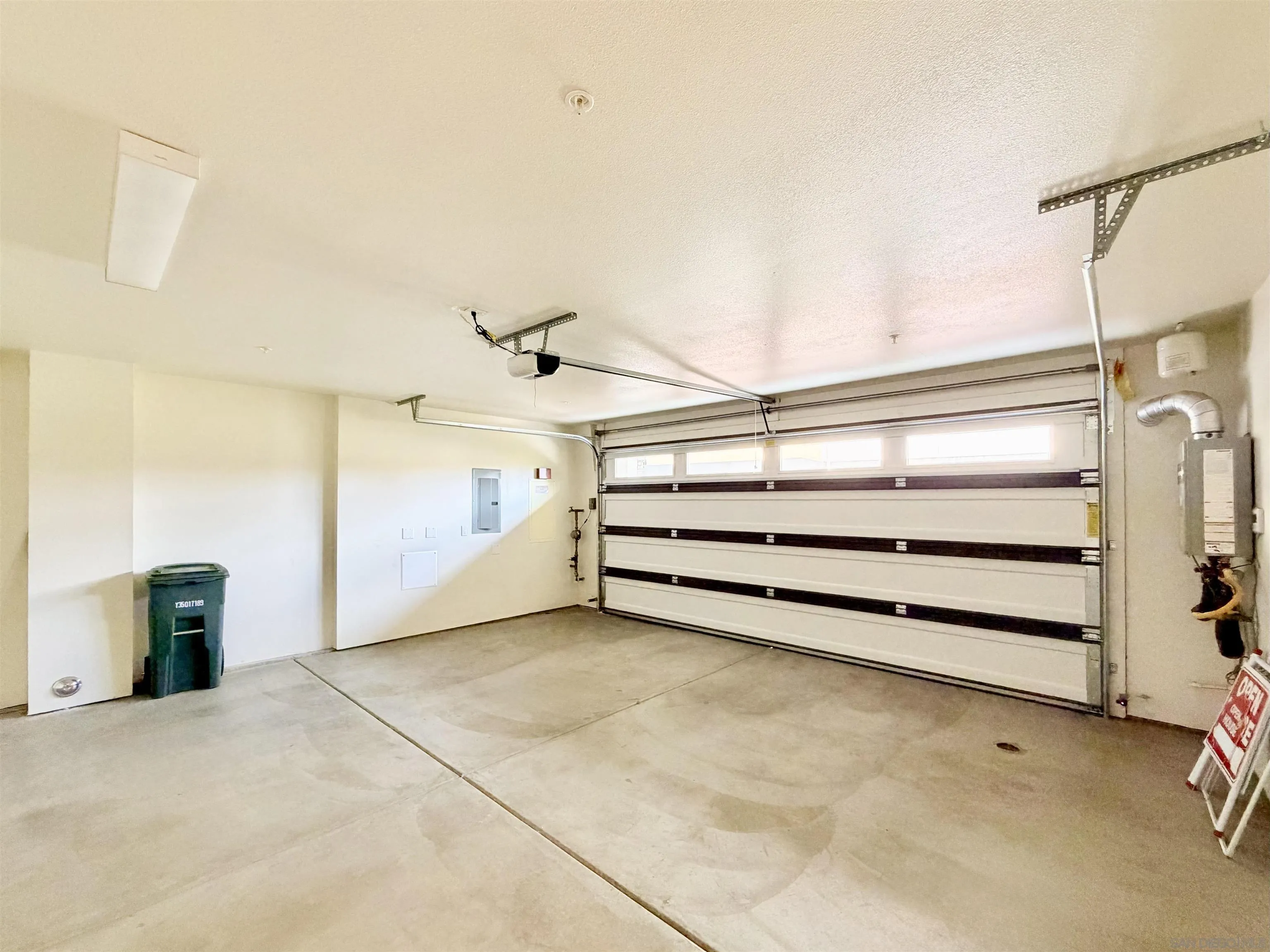 Photo #11: 260005387 Listing: Photo #11