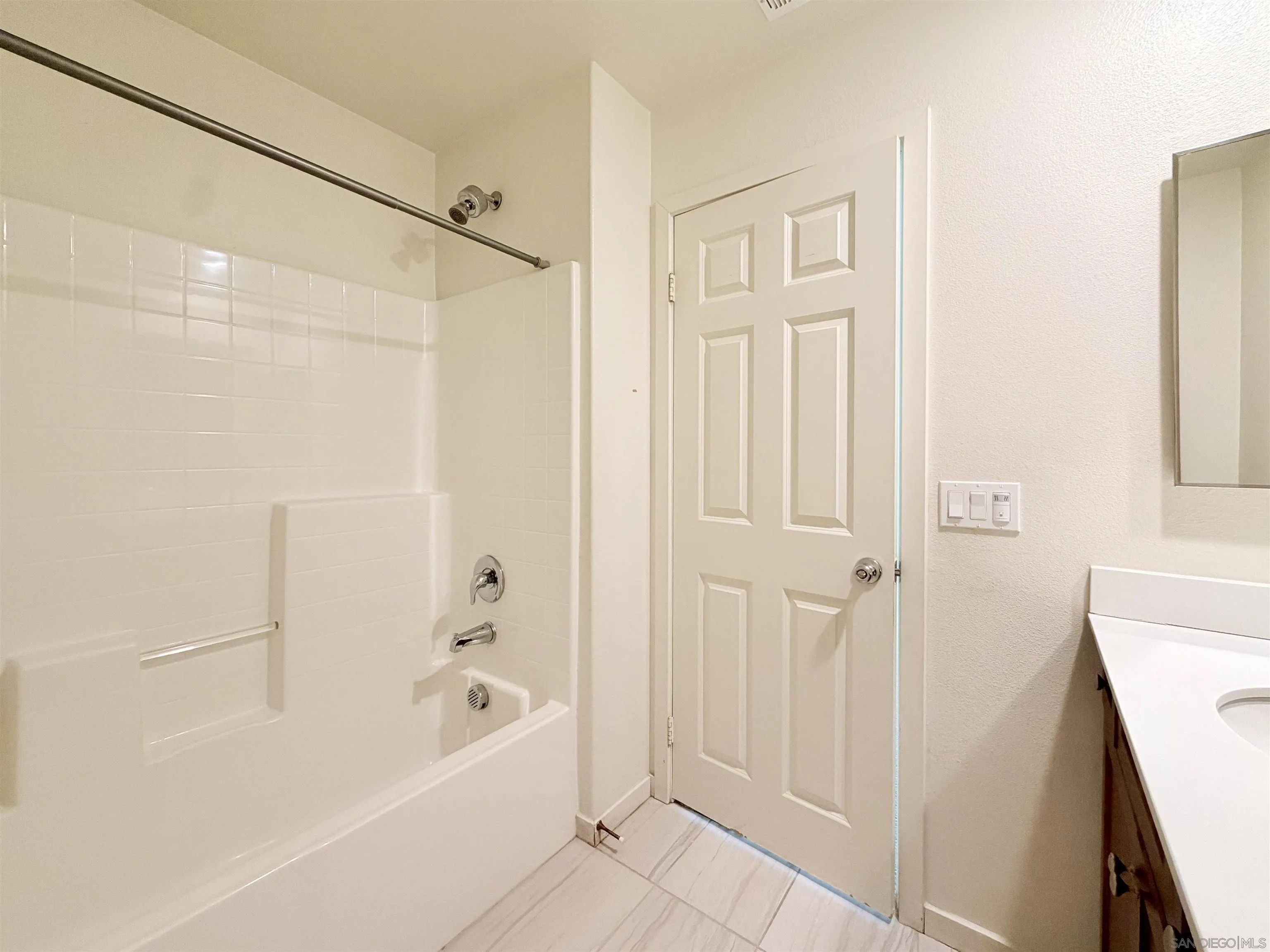 Photo #38: 260005387 Listing: Photo #38