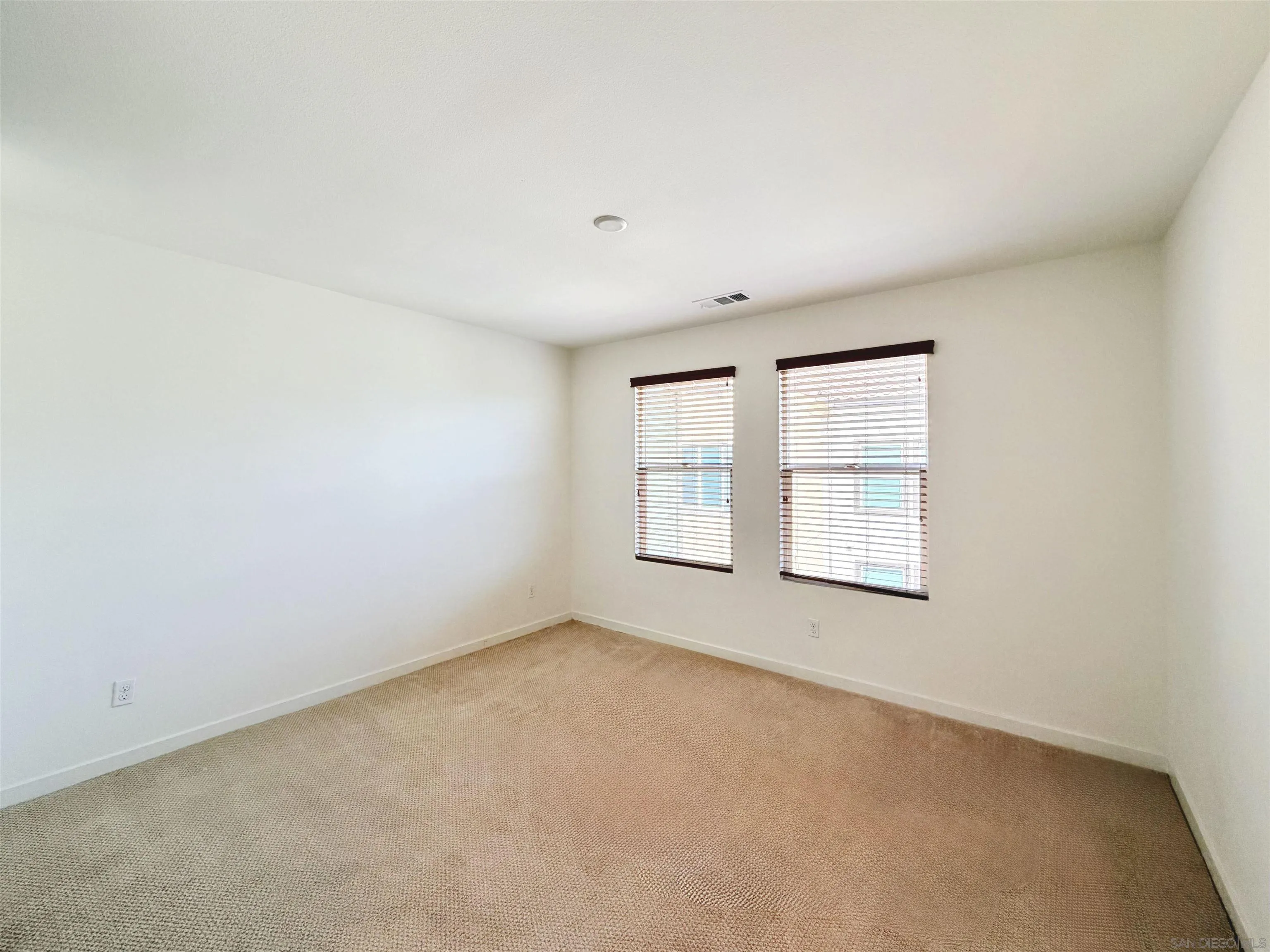 Photo #34: 260005387 Listing: Photo #34