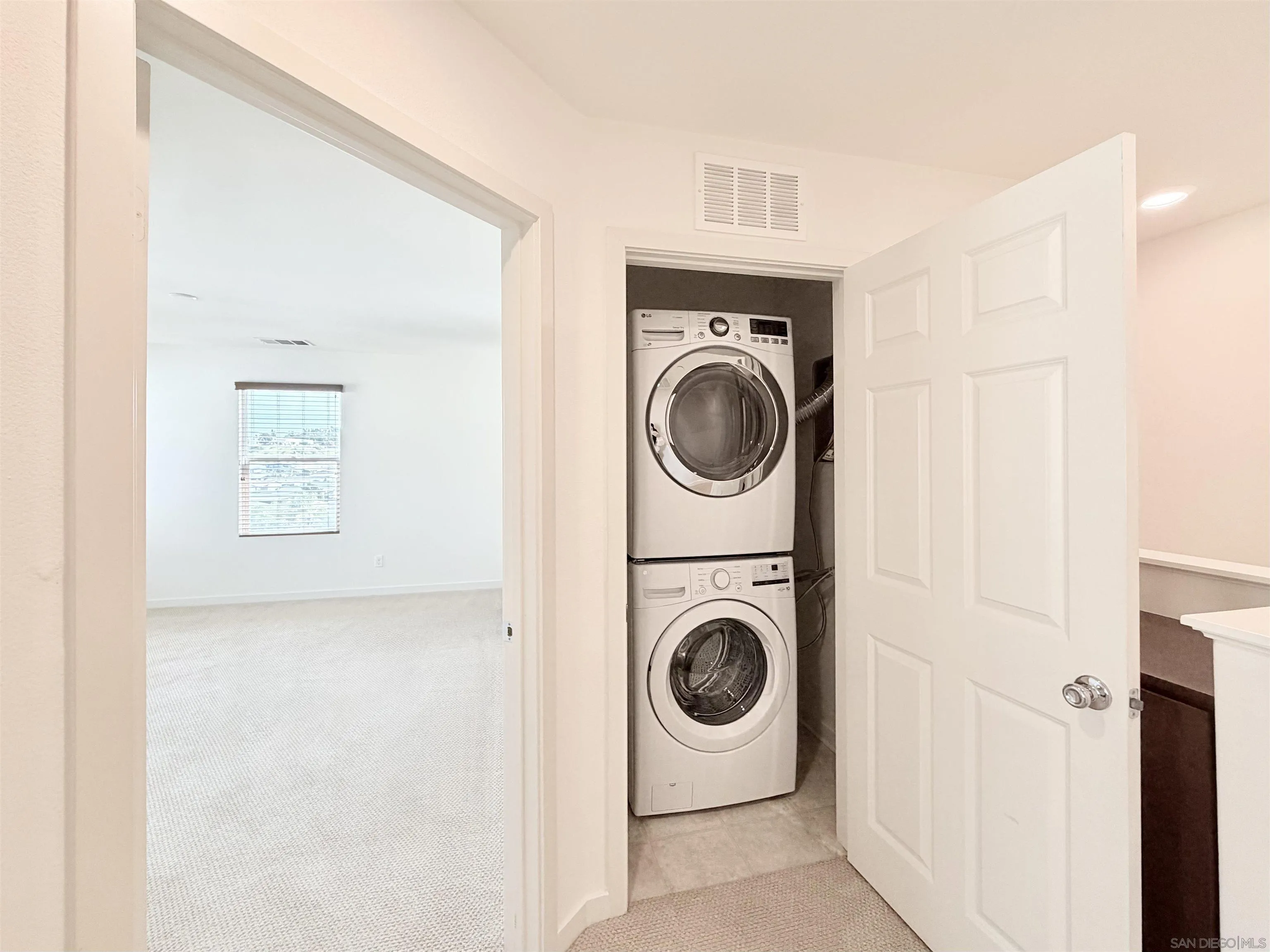 Photo #27: 260005387 Listing: Photo #27