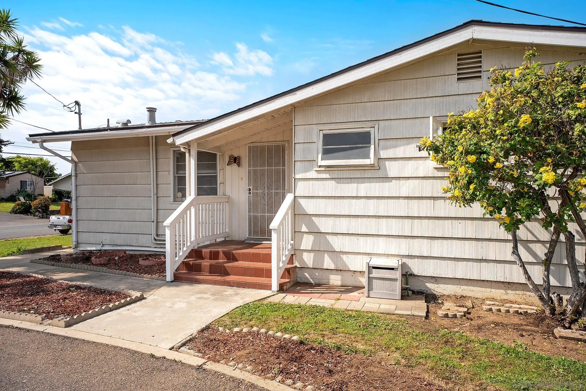 https://cdn.realtyfeed.com/cdn/127/260005391/49a3fc9b472047d68a4cad5f46c2be20.webp