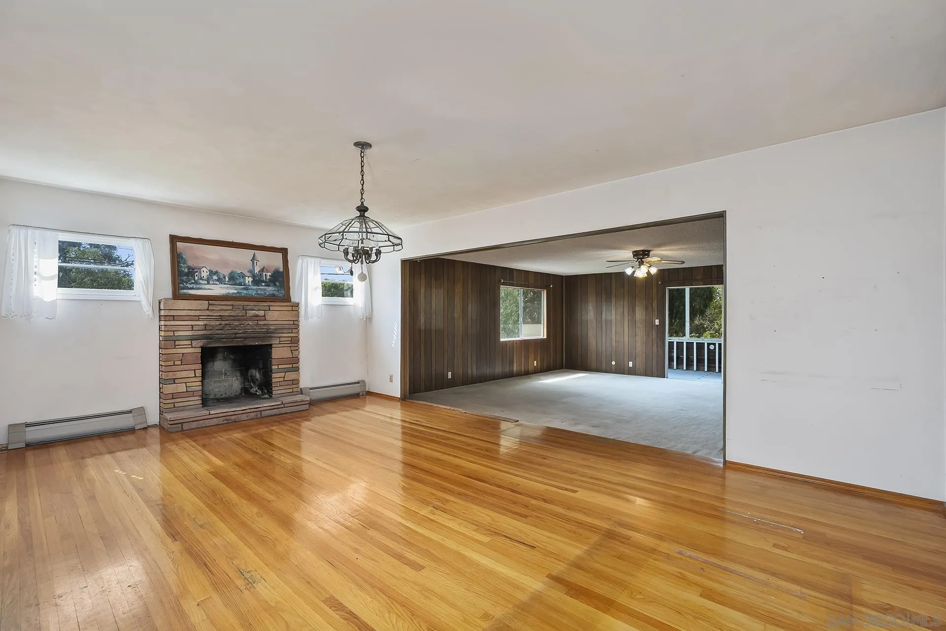 https://cdn.realtyfeed.com/cdn/127/260005391/62479f10cb15db9102218f8d30cf788c.webp