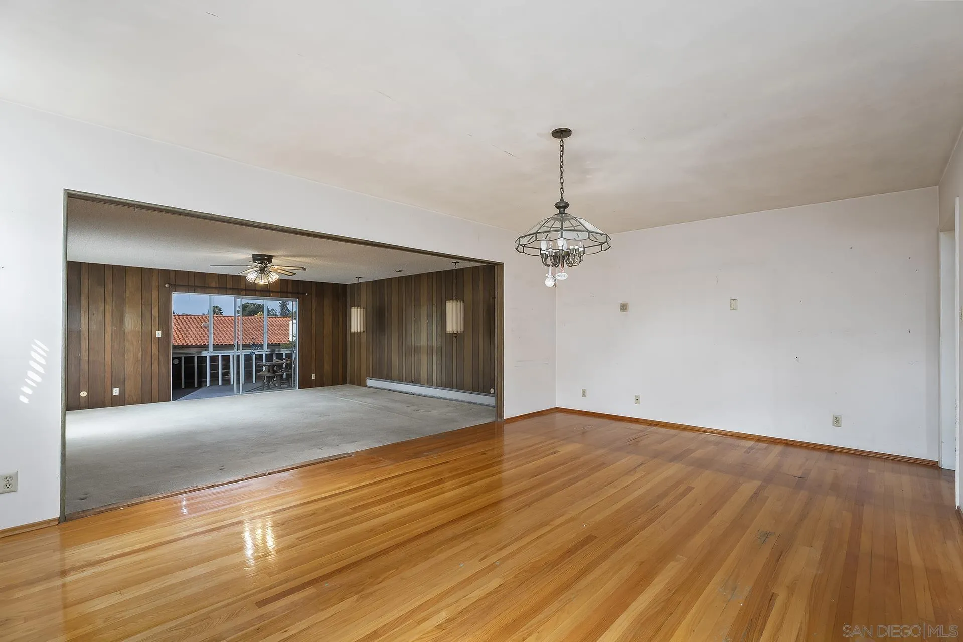https://cdn.realtyfeed.com/cdn/127/260005391/c9d48384683e7e2e2bae19a9452a013f.webp
