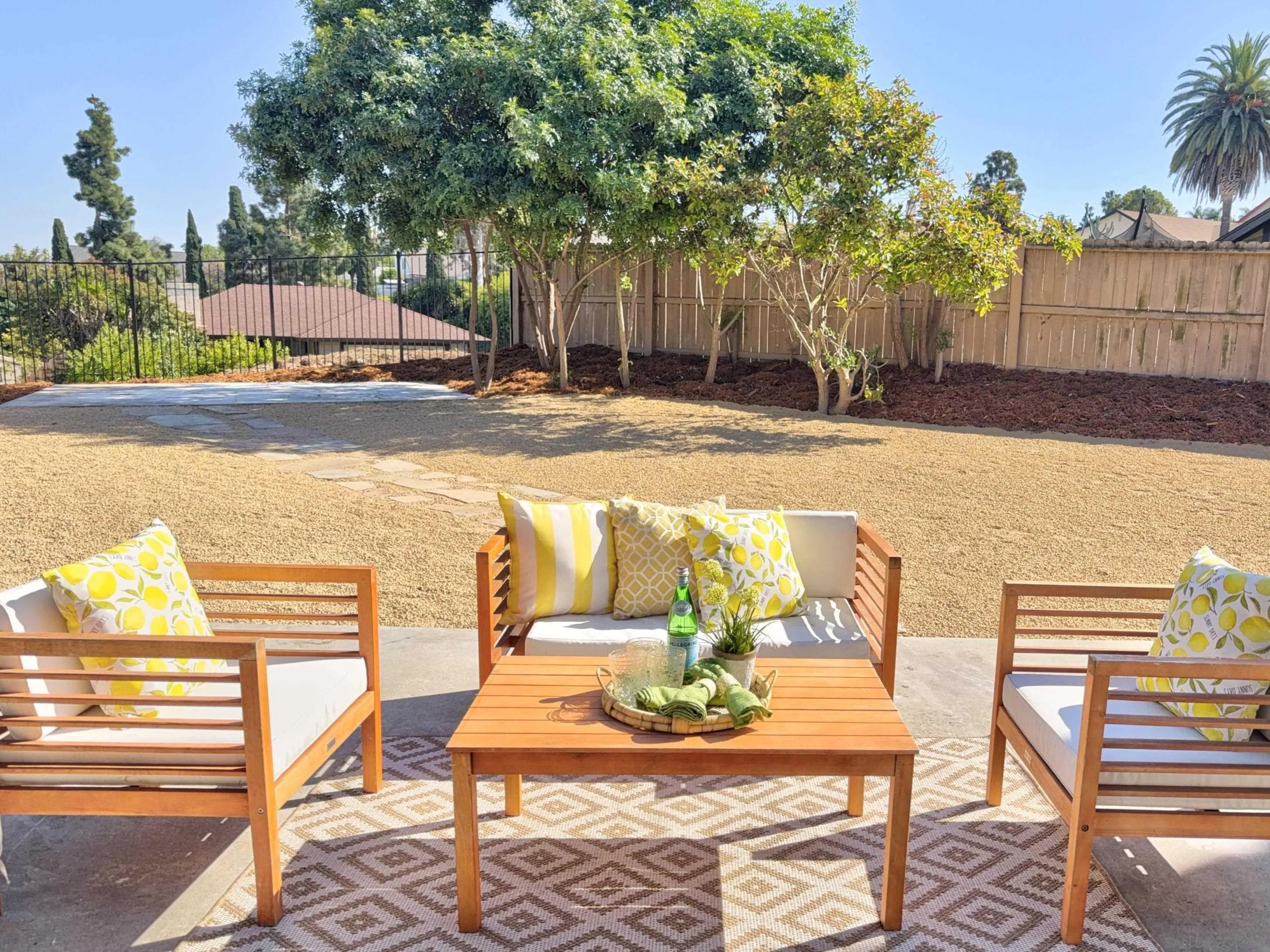 https://cdn.realtyfeed.com/cdn/127/260005392/350ce392b8264364015900b1a84ab0bc.webp
