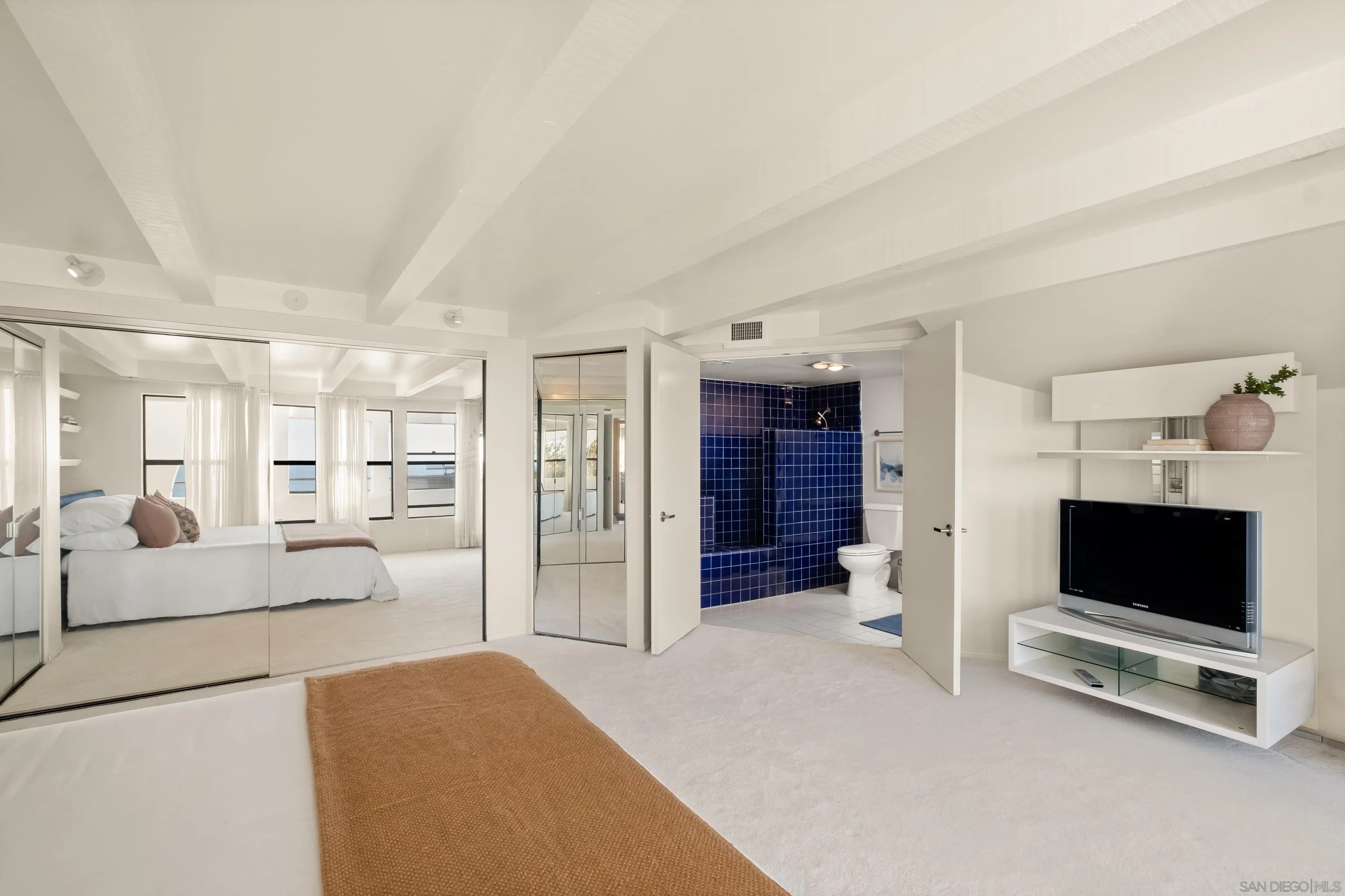 https://cdn.realtyfeed.com/cdn/127/260005394/241f9b9d39c23037bb4d52e92e0e4339.webp
