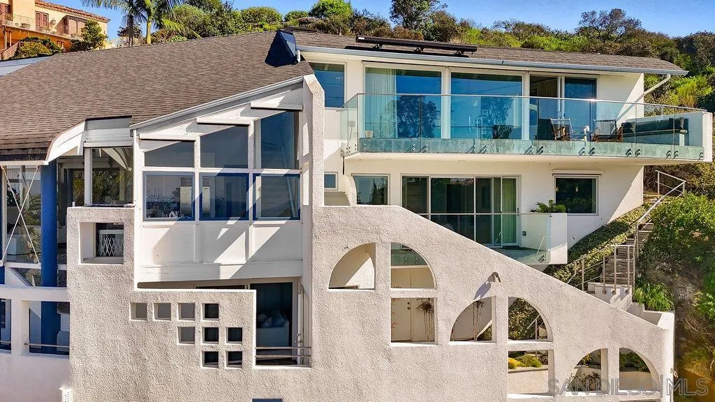 https://cdn.realtyfeed.com/cdn/127/260005394/2ac1b78049691398651828f86205cf25.webp