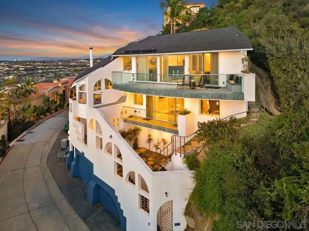 https://cdn.realtyfeed.com/cdn/127/260005394/34b2b385b8f9033fca642792af265a70.webp