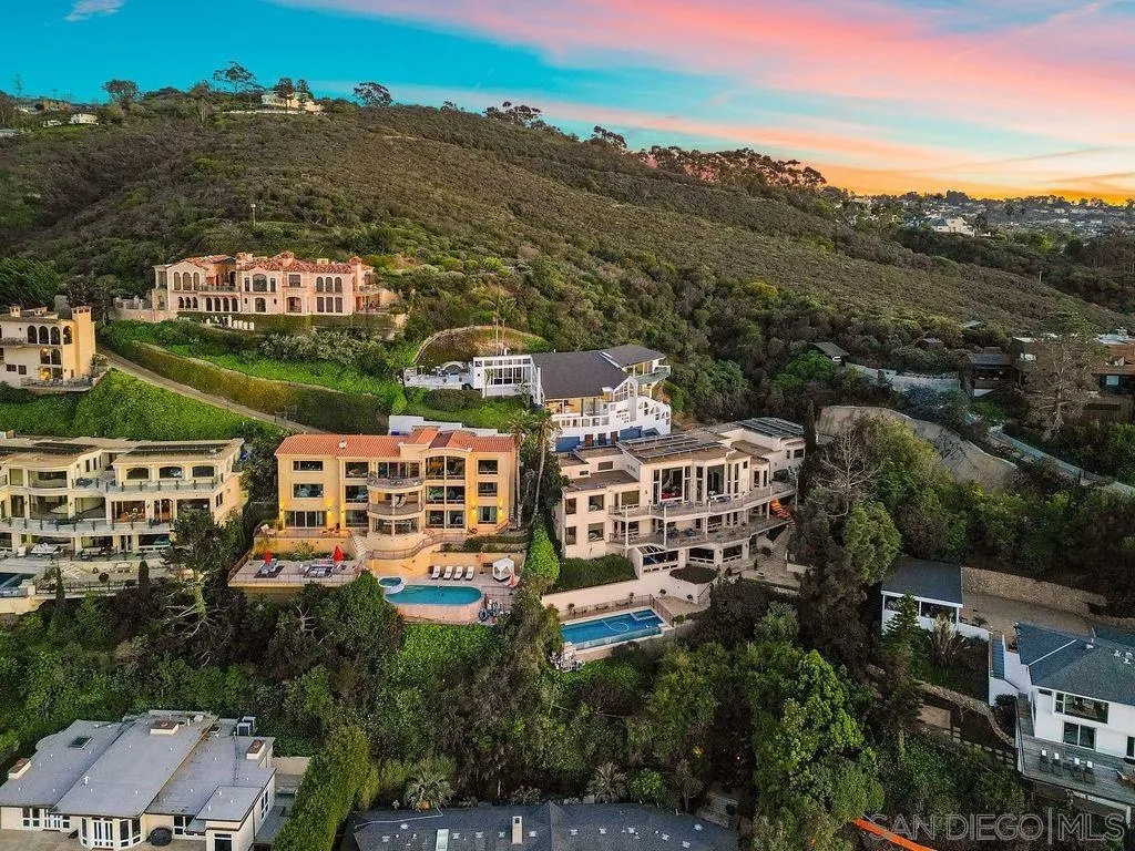 https://cdn.realtyfeed.com/cdn/127/260005394/5626b59a4dcb45c498645237b6fad99f.webp