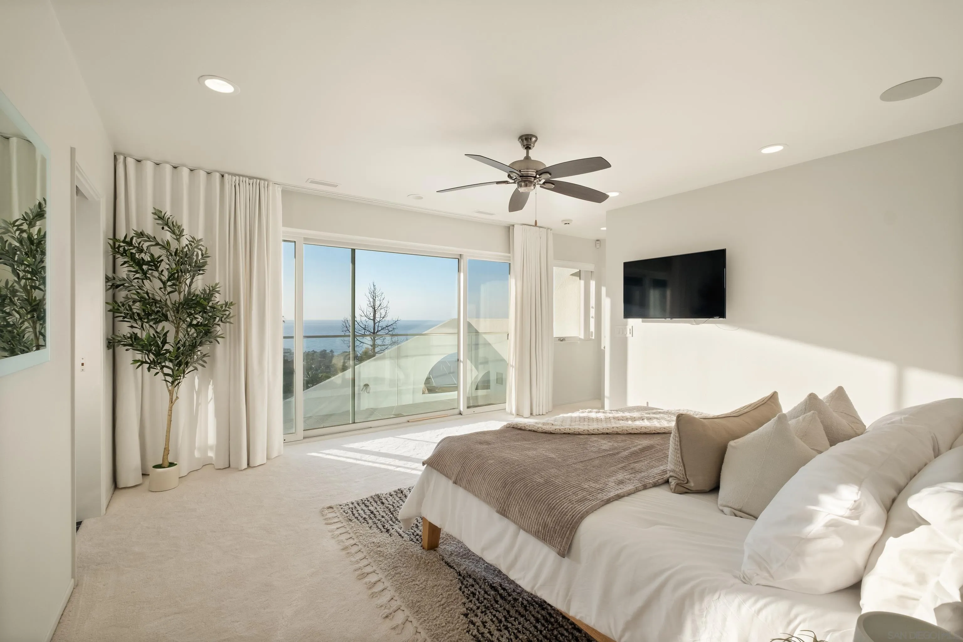 https://cdn.realtyfeed.com/cdn/127/260005394/7162feec19adfe85e0c8050d6f1a5f03.webp