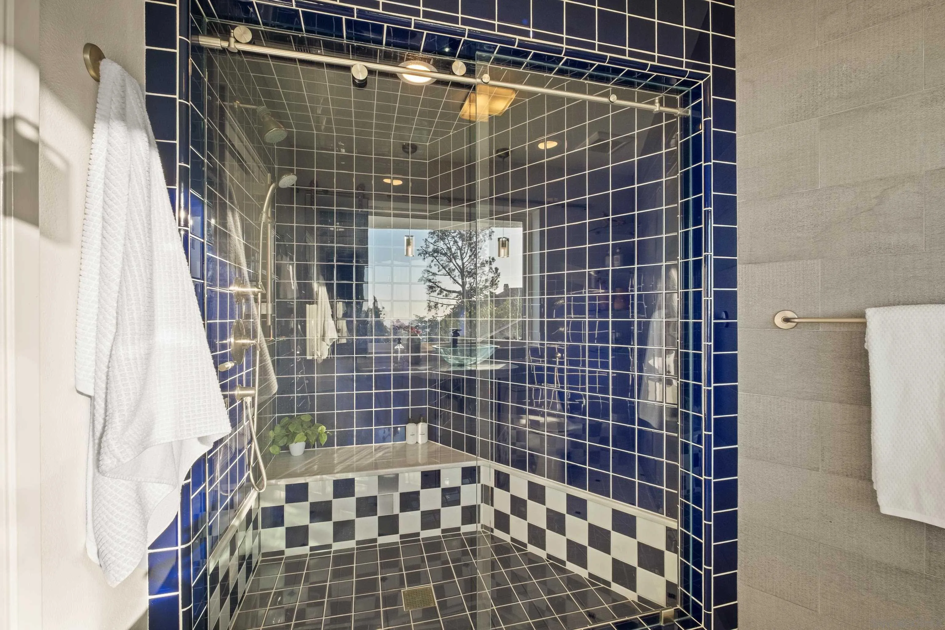 https://cdn.realtyfeed.com/cdn/127/260005394/719cad9a07d53f4aa1374cd6f7e7a178.webp