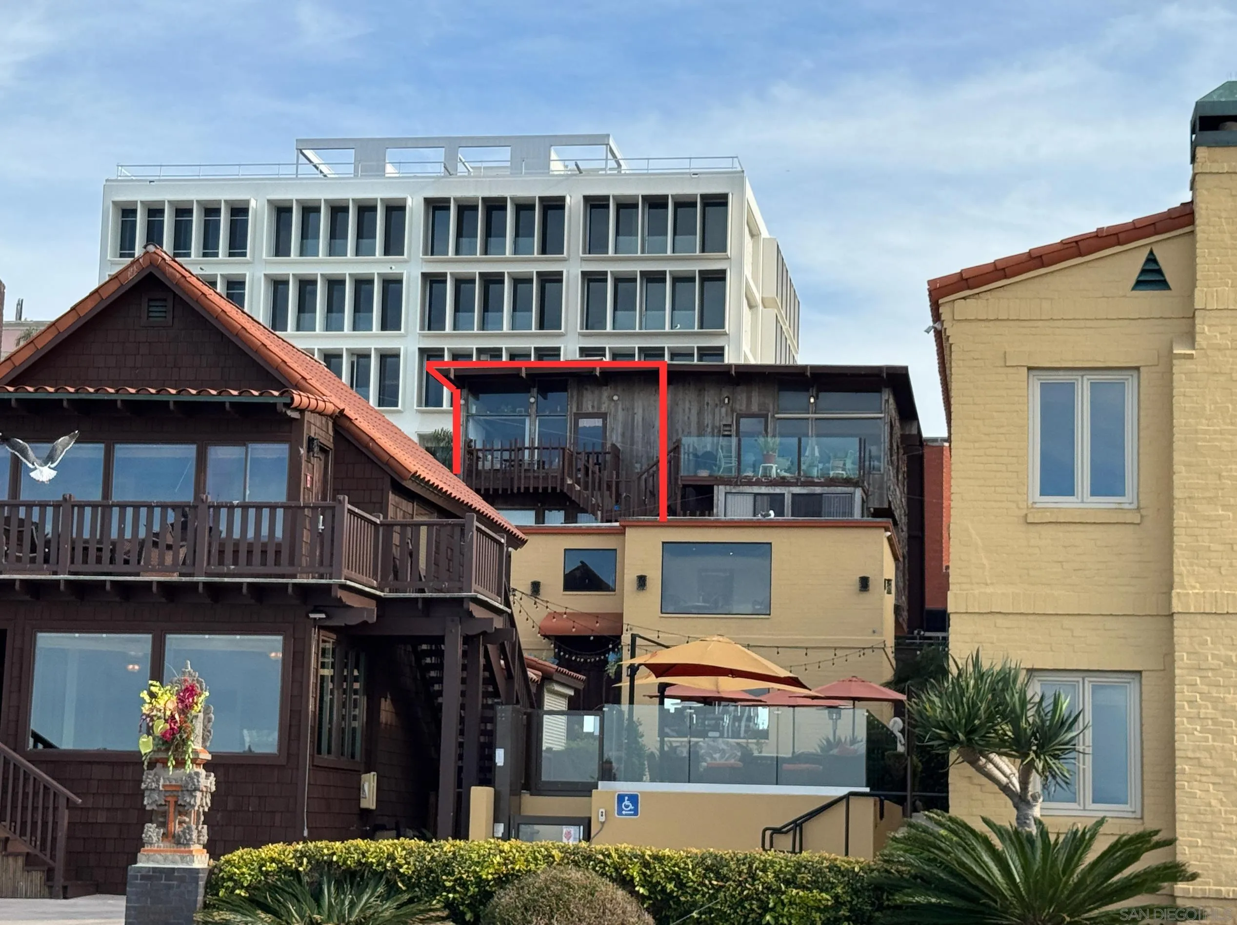 https://cdn.realtyfeed.com/cdn/127/260005401/eef6a987790e3a9fdf58853b5220d8e5.webp