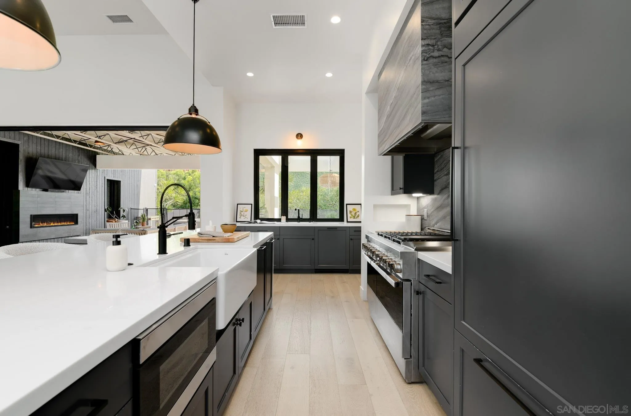 https://cdn.realtyfeed.com/cdn/127/260005405/23a27c77ce1ed19bb00472231ad0853e.webp