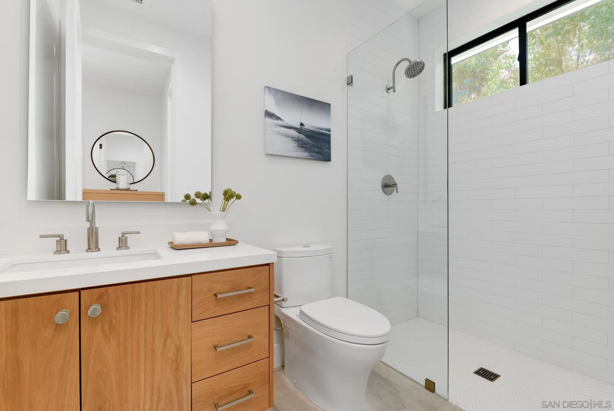 https://cdn.realtyfeed.com/cdn/127/260005405/a2e3a8a670bb7185b67e5107c358ac39.webp