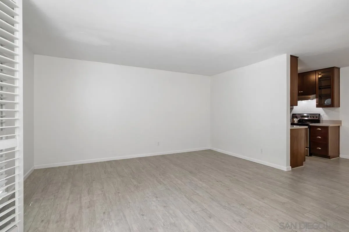 Photo #12: 260005406 Listing: Photo #12