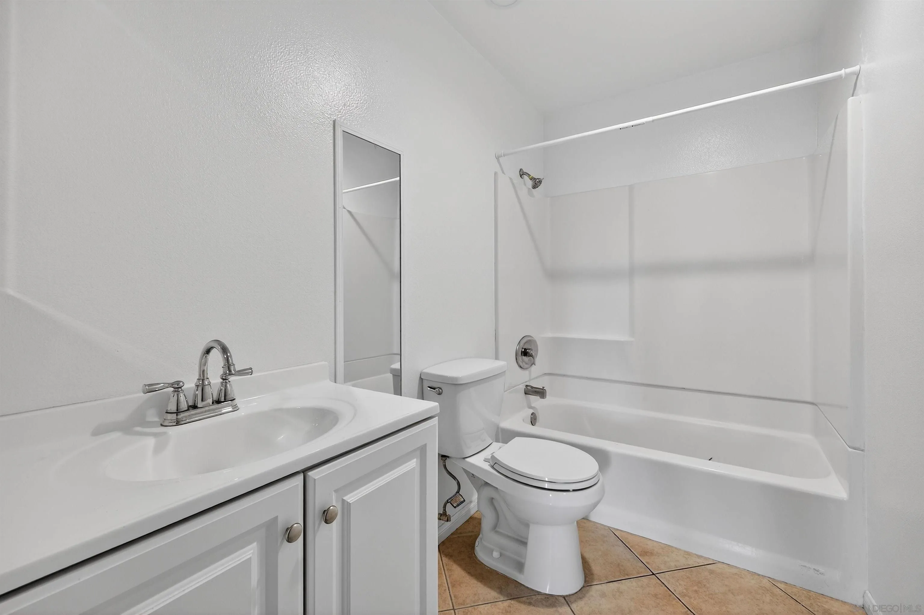 2063 Lakeridge Circle UNIT 101, Chula Vista, CA, 91913