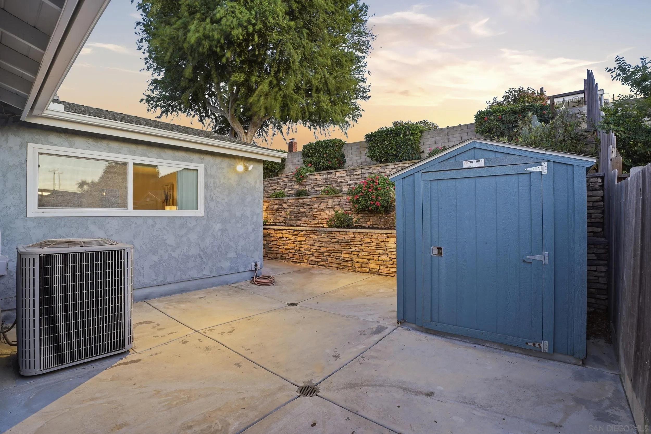 https://cdn.realtyfeed.com/cdn/127/260005409/03818a7e3a8724a2b912124969943feb.webp