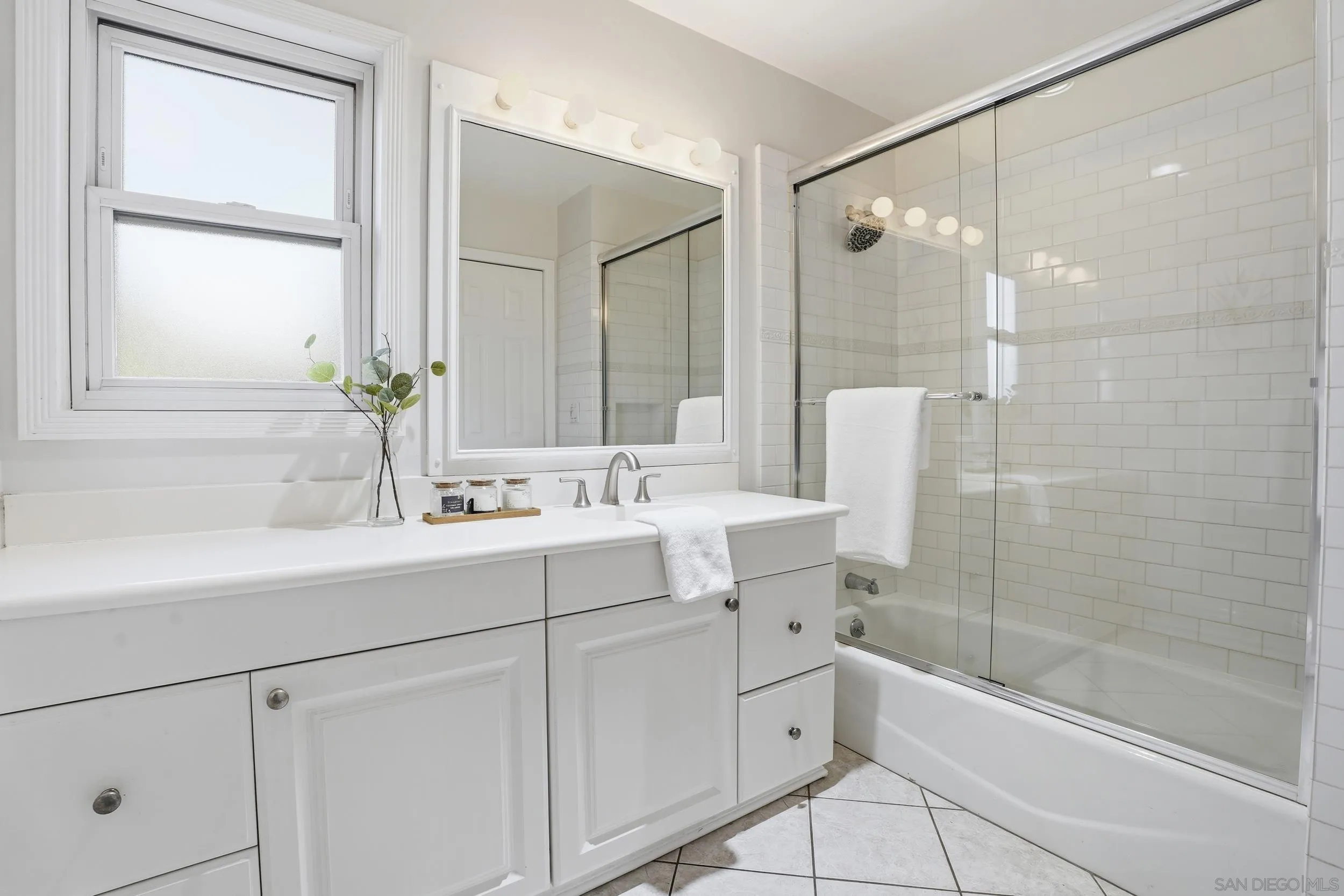 https://cdn.realtyfeed.com/cdn/127/260005409/77946d5a7a087653589eaf7b4fe05fb4.webp