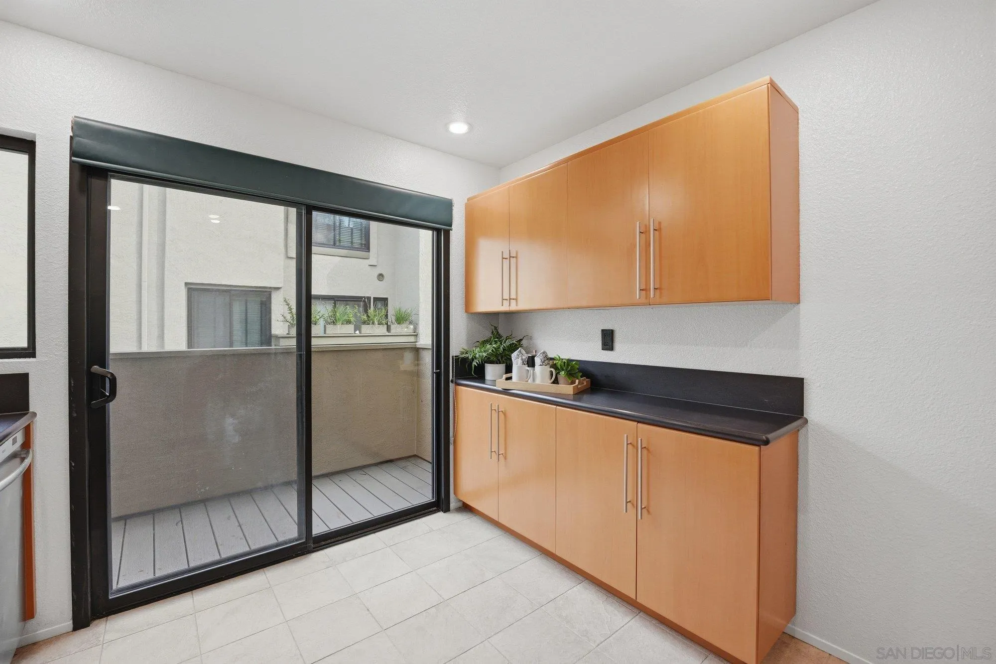 https://cdn.realtyfeed.com/cdn/127/260005410/94bb8dab99015a6927cfa43df0b5732b.webp