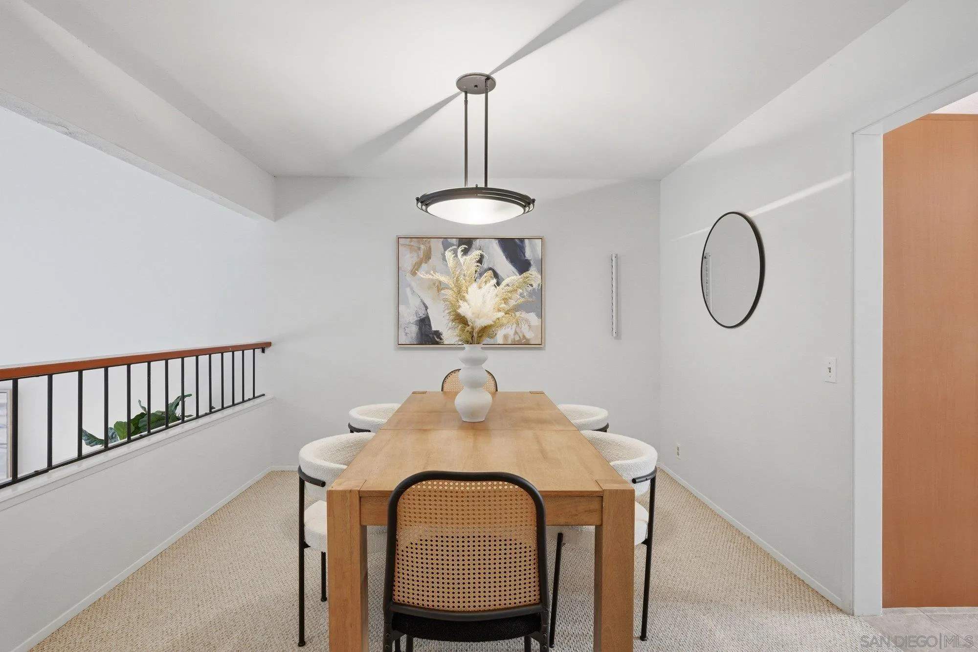 https://cdn.realtyfeed.com/cdn/127/260005410/cc6d7bb63fc6aba5d5c374f33148e7c3.webp