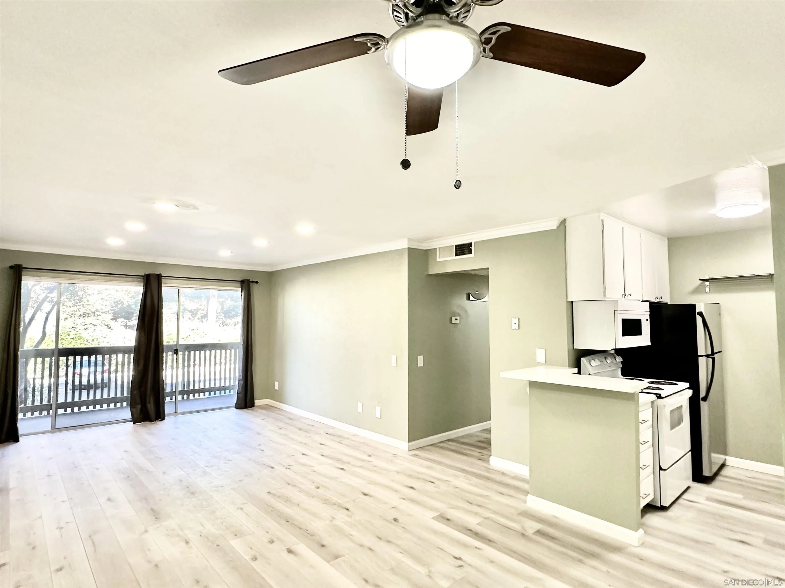 Featured listings