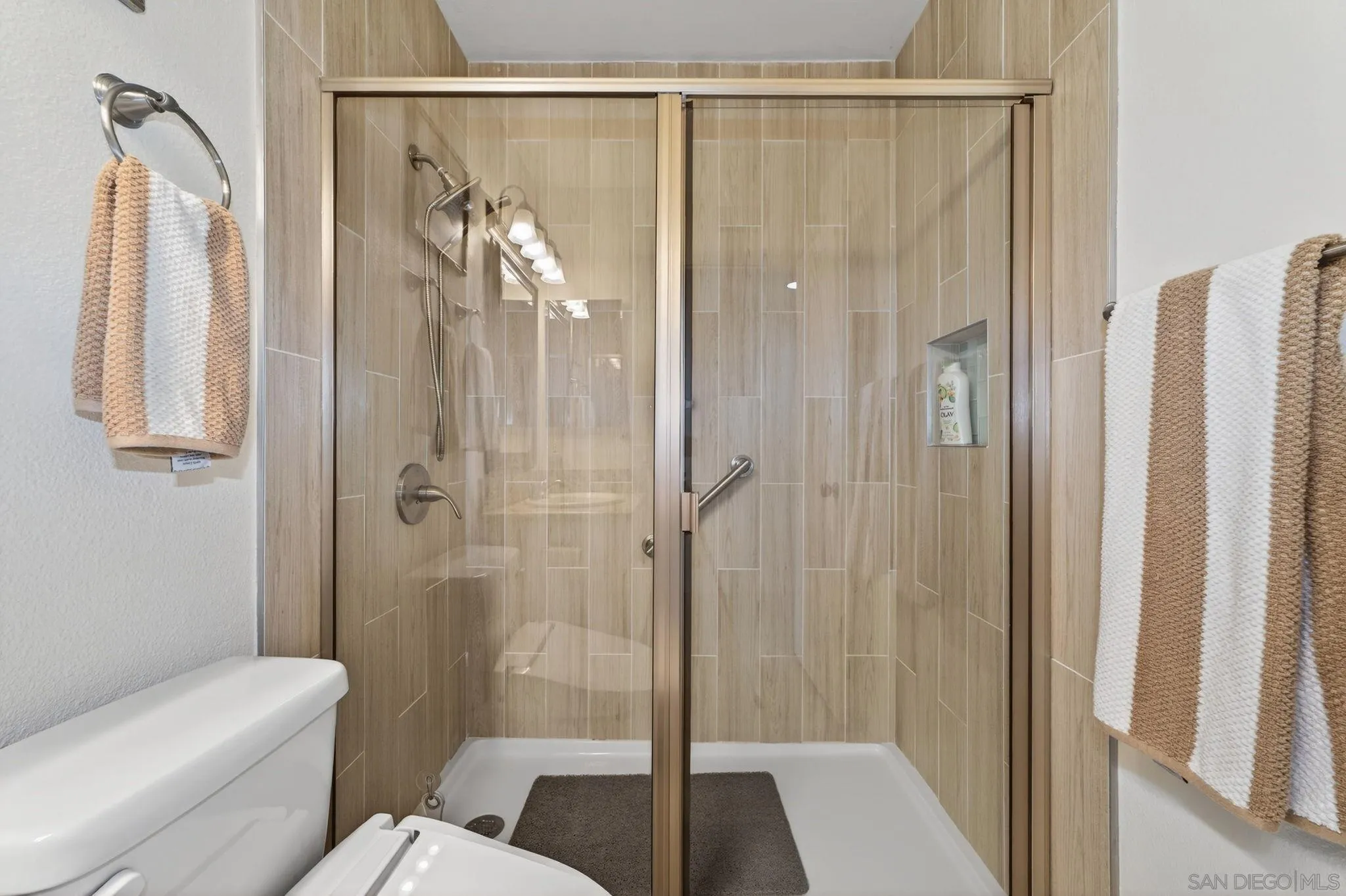 https://cdn.realtyfeed.com/cdn/127/260005433/22402a7dc194883f85aa148387dfbbe8.webp