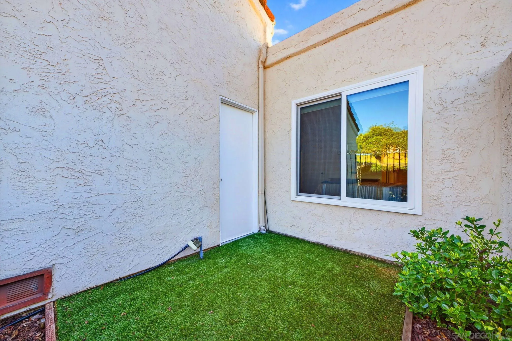 https://cdn.realtyfeed.com/cdn/127/260005433/4edb092b3061520e29bb9c37299c117a.webp