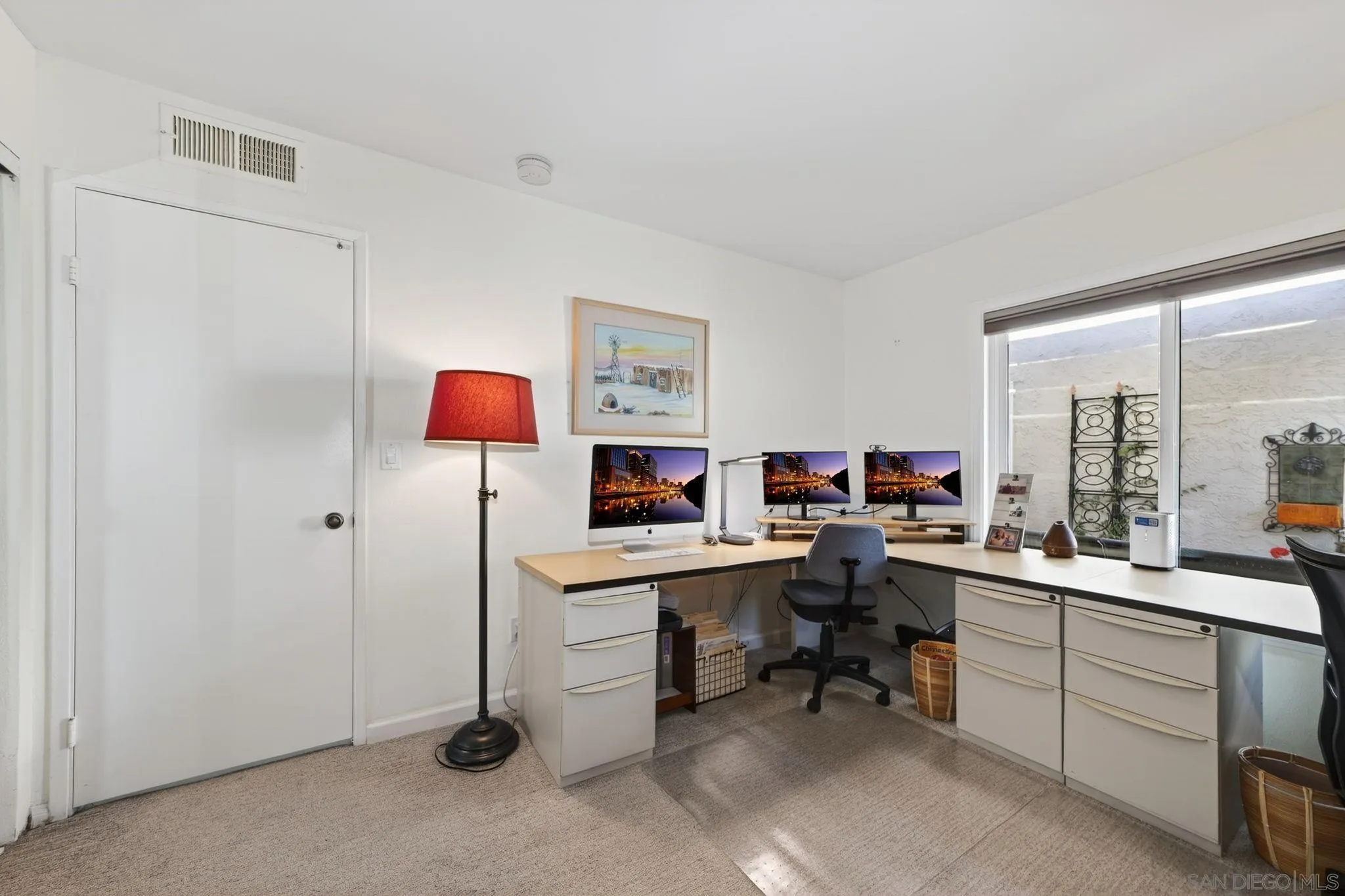 https://cdn.realtyfeed.com/cdn/127/260005433/d2589b86a7e3262c0692177a7979a324.webp