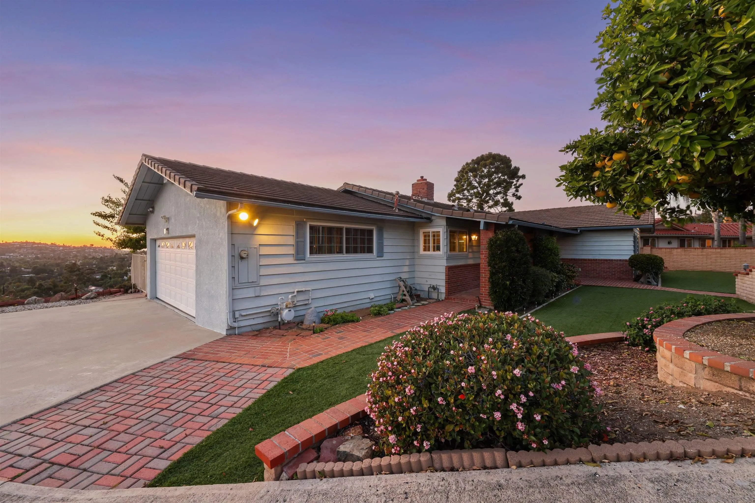 https://cdn.realtyfeed.com/cdn/127/260005434/400e9262f63ea243bcfa84389fe23974.webp