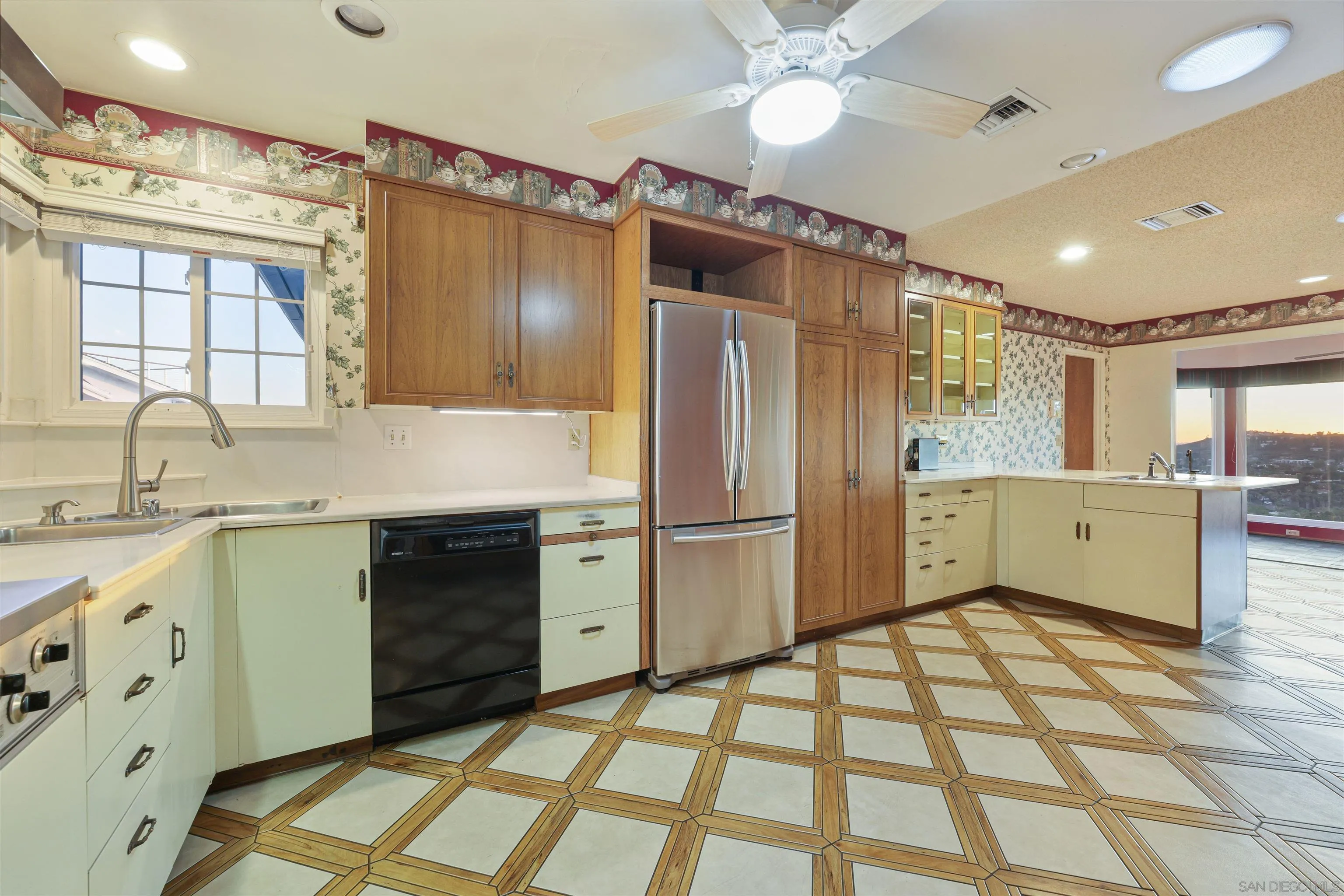 https://cdn.realtyfeed.com/cdn/127/260005434/7357685d4f44c2741f632fbe2b31d93f.webp