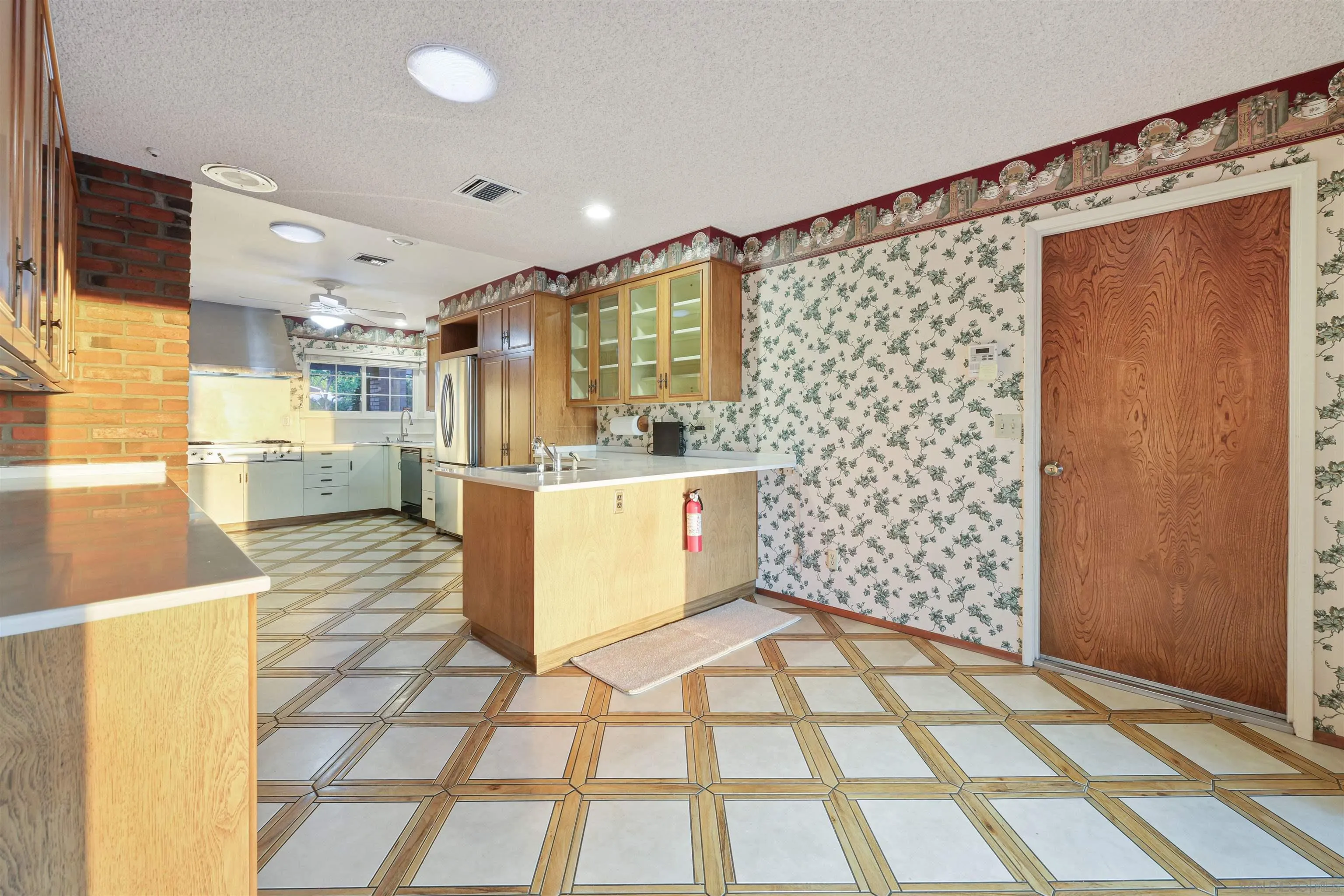 https://cdn.realtyfeed.com/cdn/127/260005434/f7c5b6f714ebb066b8e5d4f8ca571153.webp