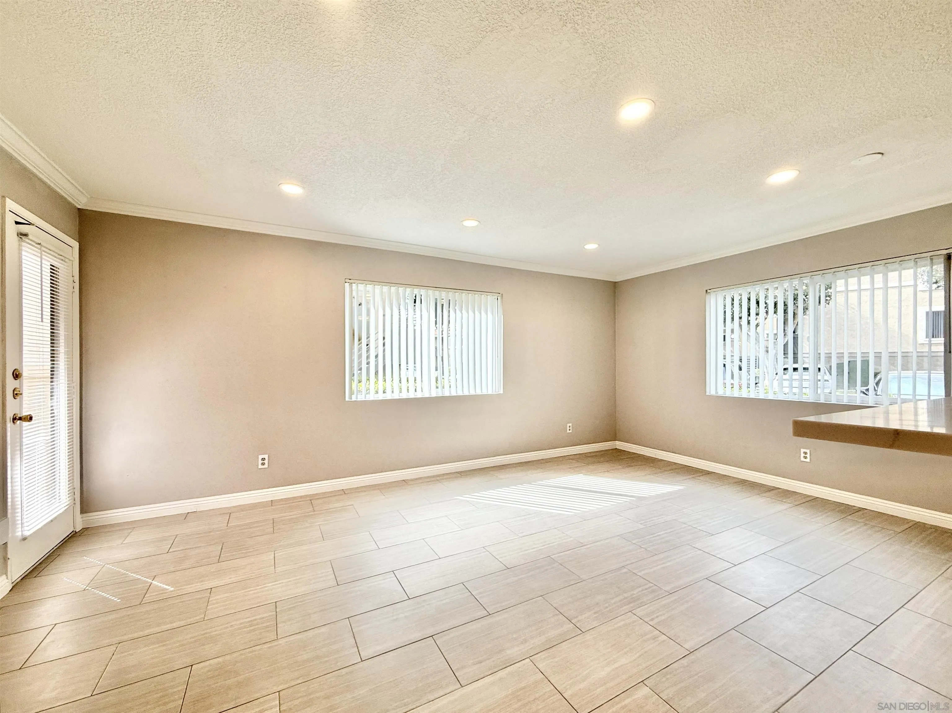 https://cdn.realtyfeed.com/cdn/127/260005435/00814b7372bb326d7220ded6be9ecb9f.webp