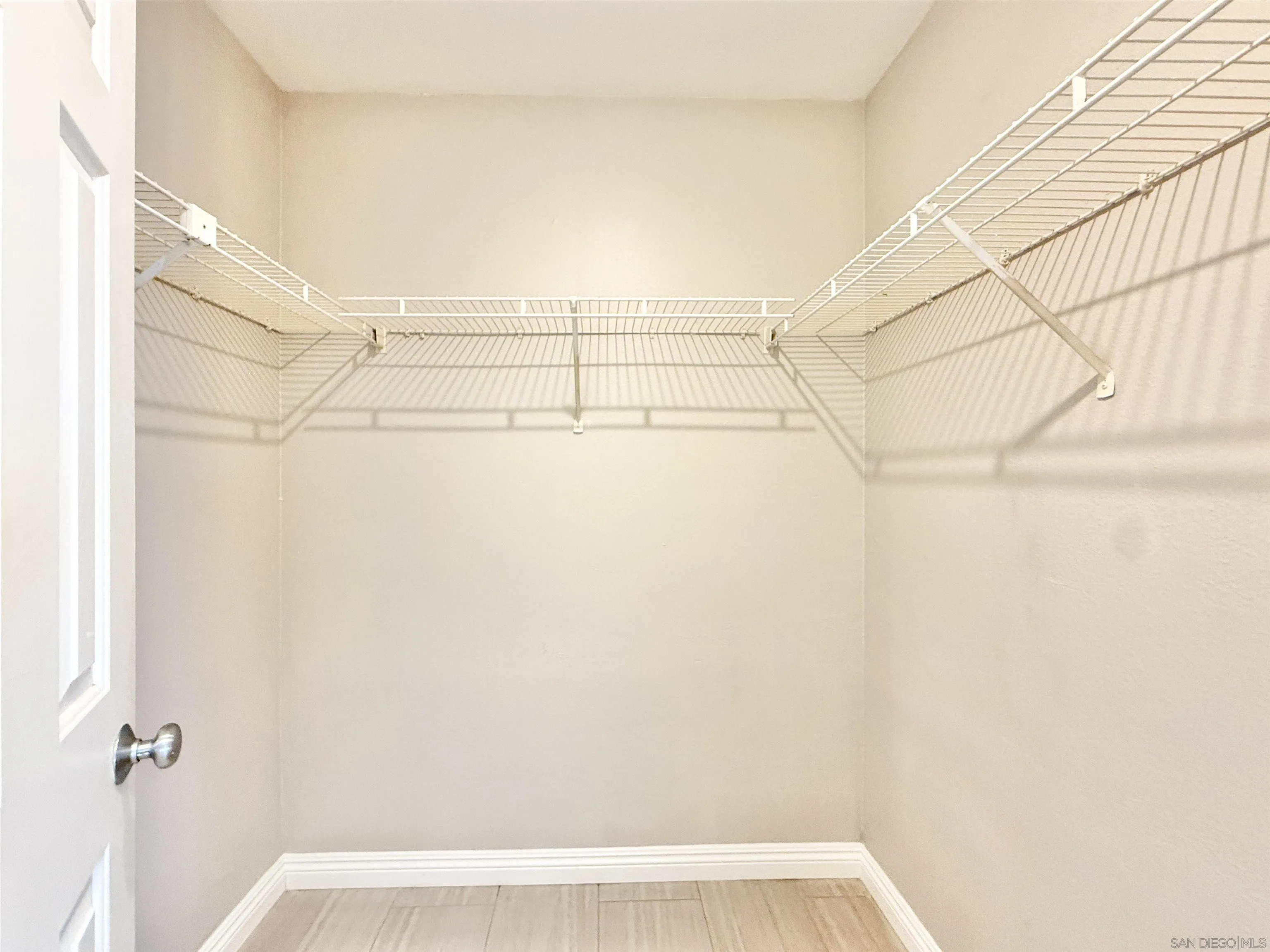 https://cdn.realtyfeed.com/cdn/127/260005435/0180ab4ec7160f56ebf6075dd7aab7f2.webp