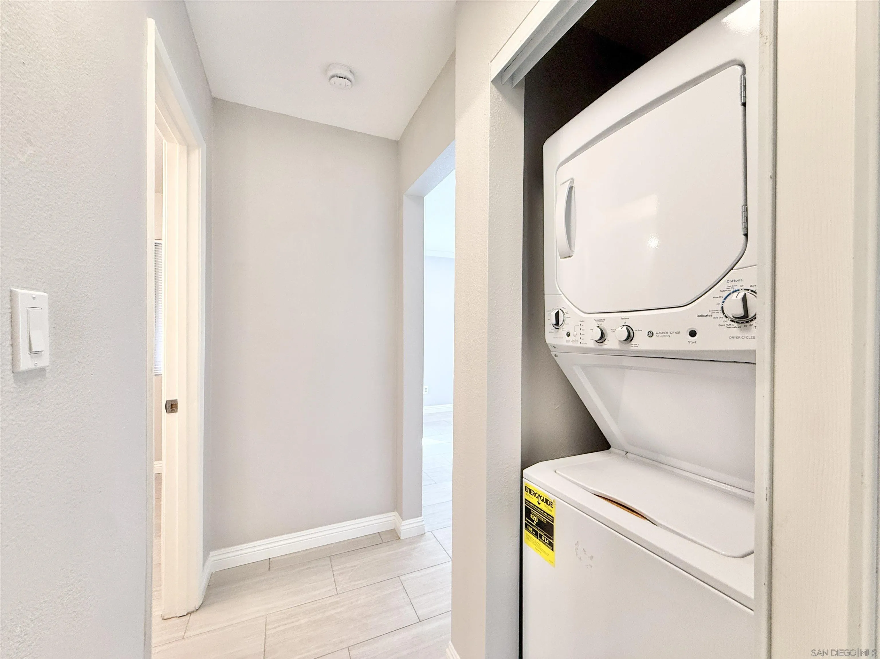 https://cdn.realtyfeed.com/cdn/127/260005435/1b6b6704839111dec8cbc454dc5107c5.webp