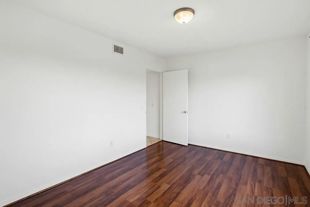 Photo #24: 260005437 Listing: Photo #24