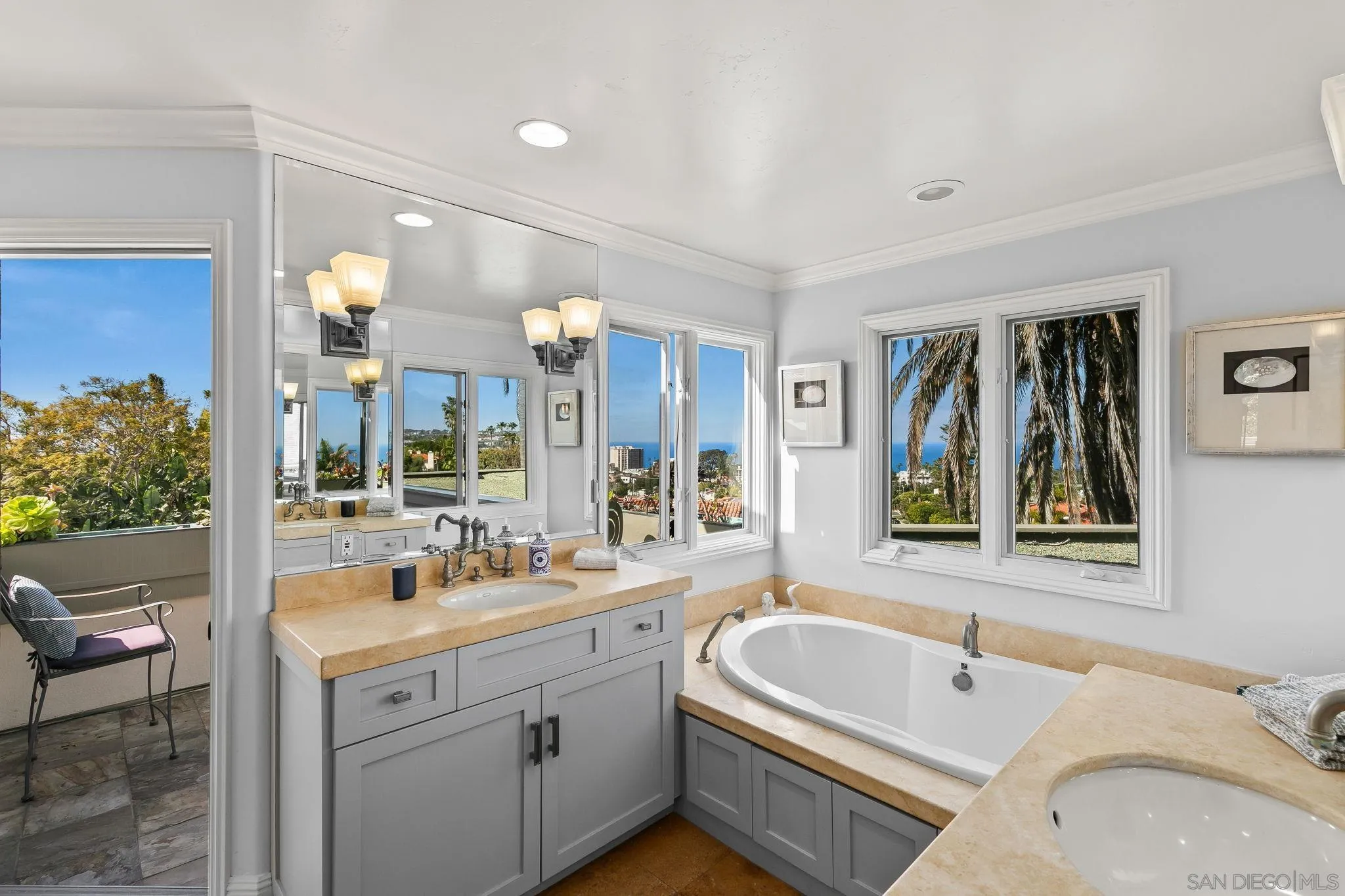 https://cdn.realtyfeed.com/cdn/127/260005438/4ebd4418e1641917877e8a1859a8fe87.webp