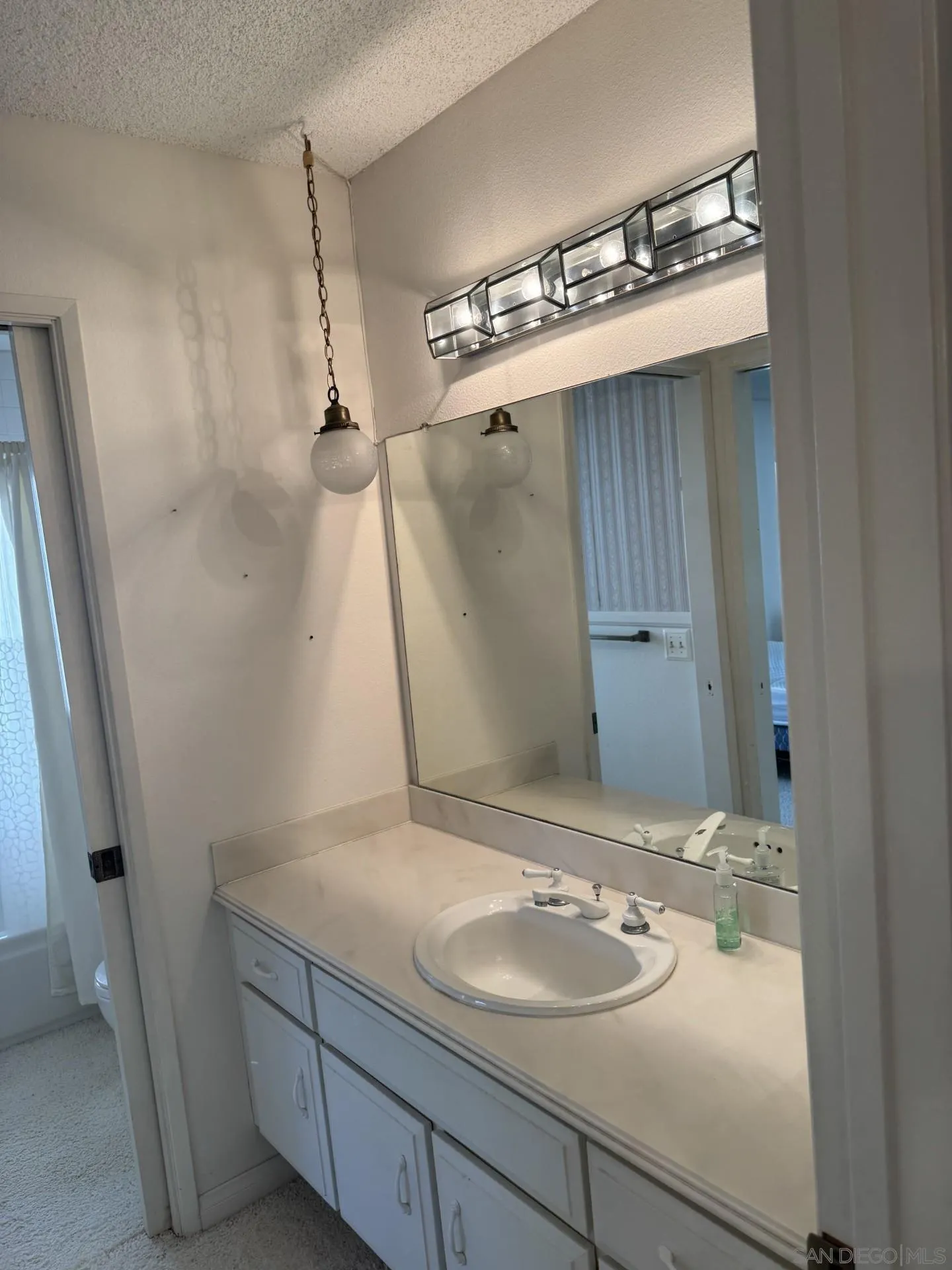 https://cdn.realtyfeed.com/cdn/127/260005455/528ede17365099eb61f4efd307bbe477.webp