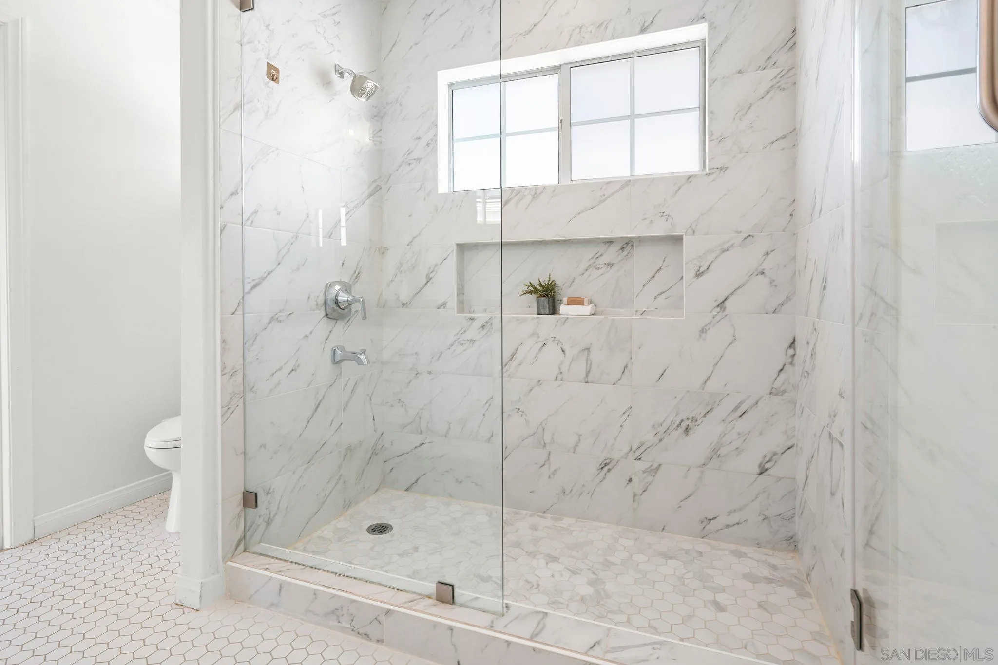 https://cdn.realtyfeed.com/cdn/127/260005458/0b21b94aa82db443f3c9aba0ae397286.webp