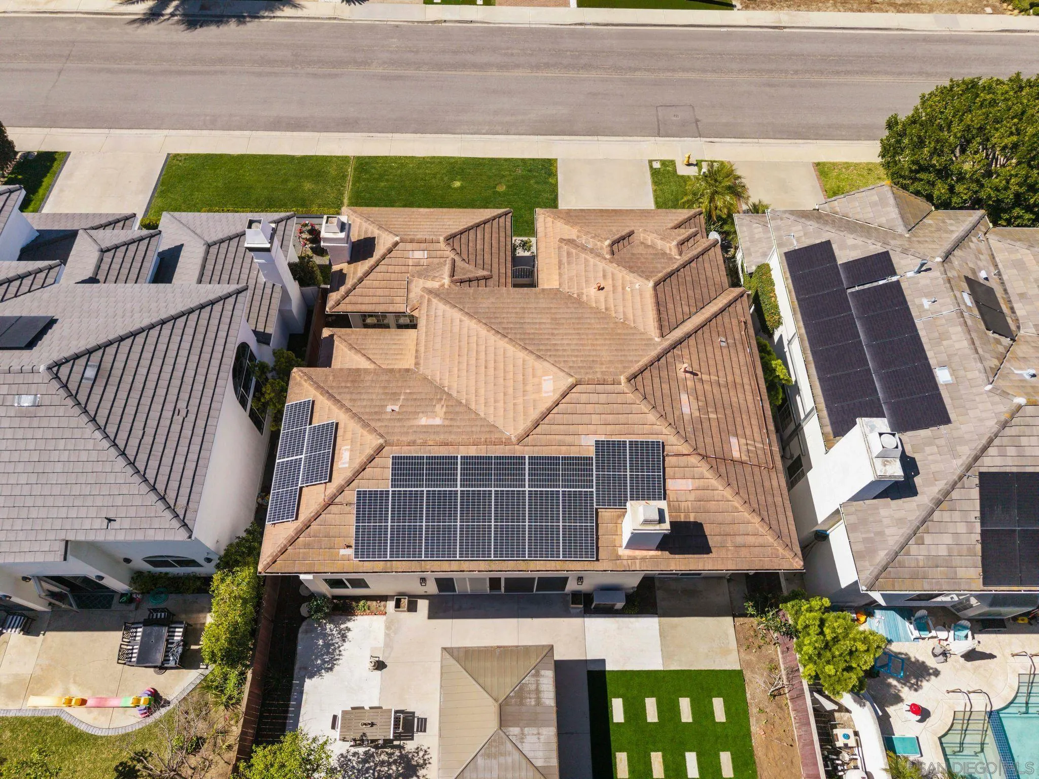 https://cdn.realtyfeed.com/cdn/127/260005458/b25c8e07159749c91471bc6e43eb198d.webp